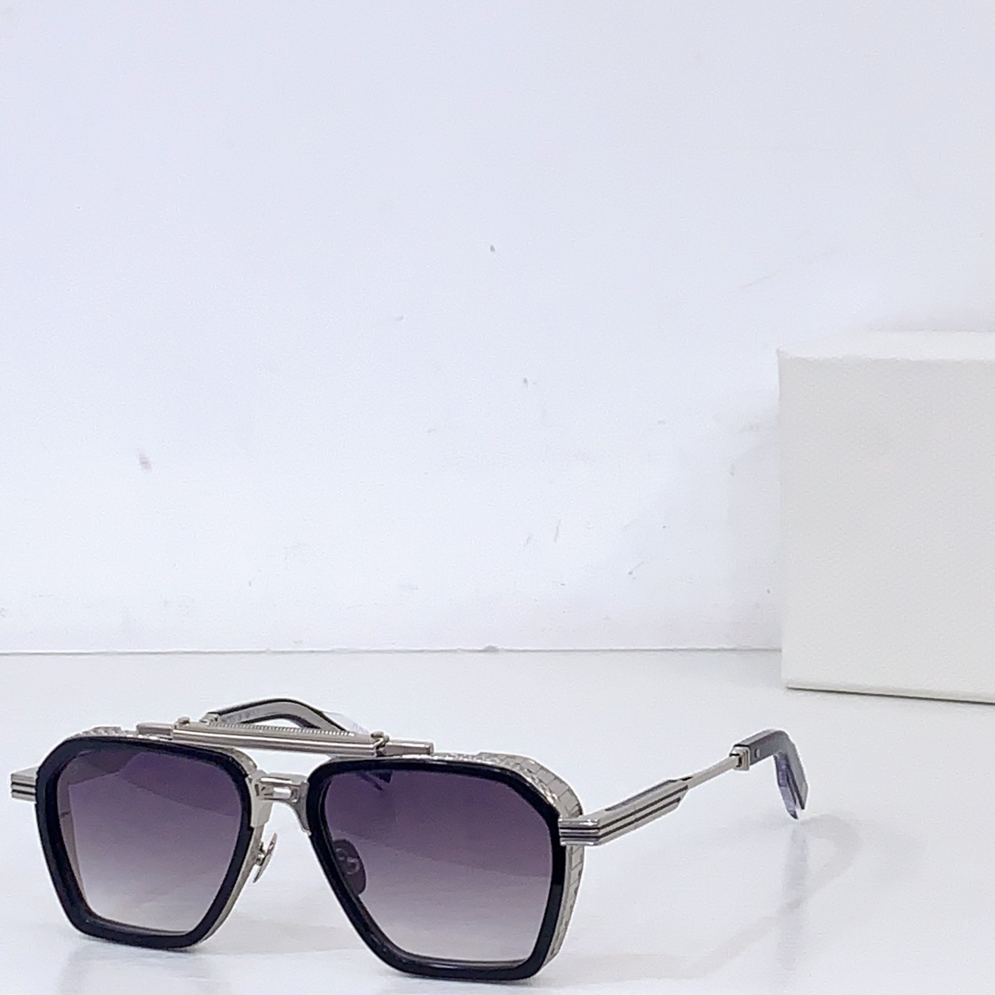 NO:768171,THENRIMODEL: GT7SIZE: 55 mouth 18-149 glasses, sunglasses, glasses19860909THENRIMODEL: GT7SIZE:55口18-149 眼镜墨镜太阳镜,眼镜,glasses