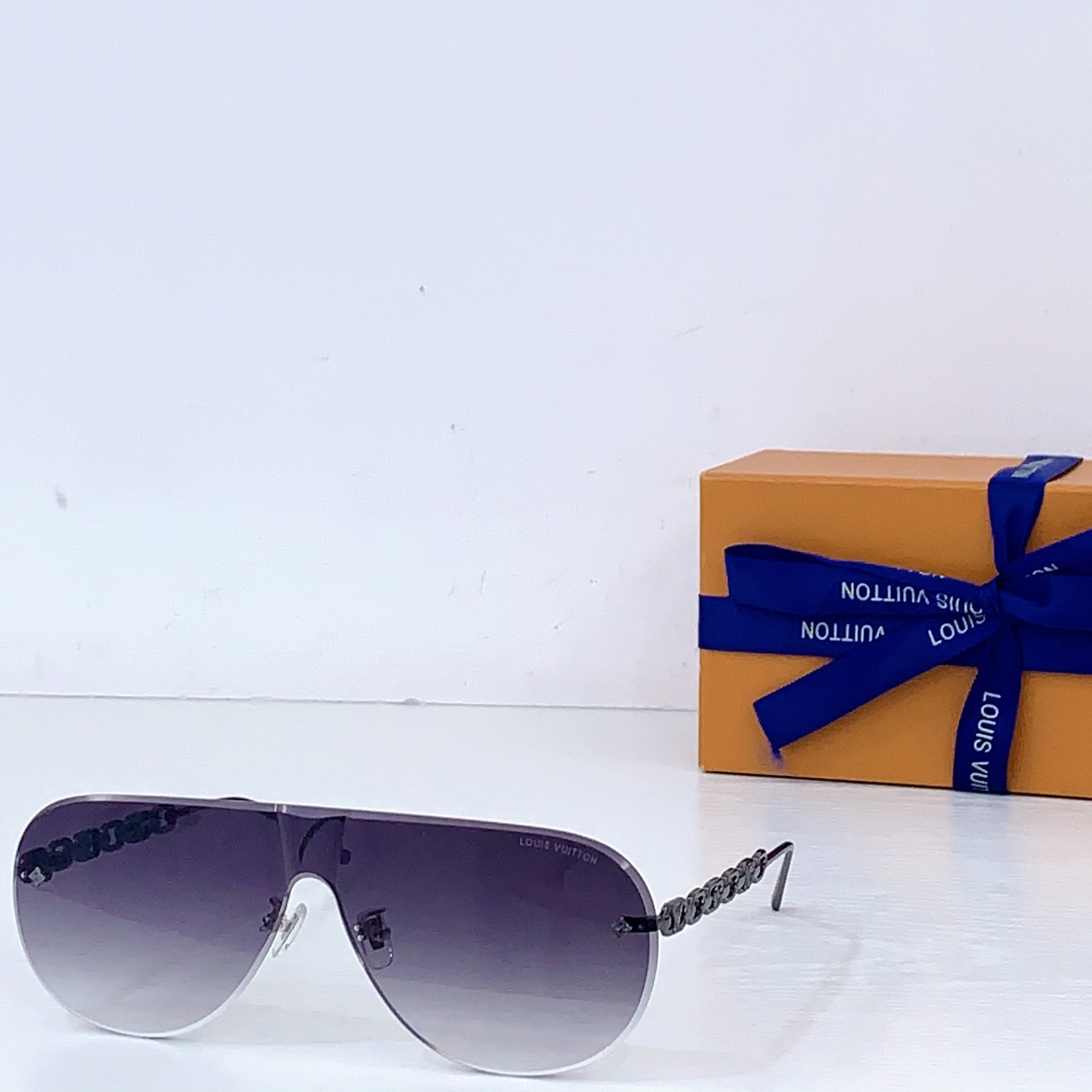 NO:768024,LOUIS VUITTO*MODELZ2032U SIZE146 mouth 0-137 glasses sunglasses sunglasses, glasses, louis vuitton19860909LOUIS VUITTO*MODELZ2032U SIZE146口0-137 眼镜墨镜太阳镜,眼镜,louis vuitton,glasses