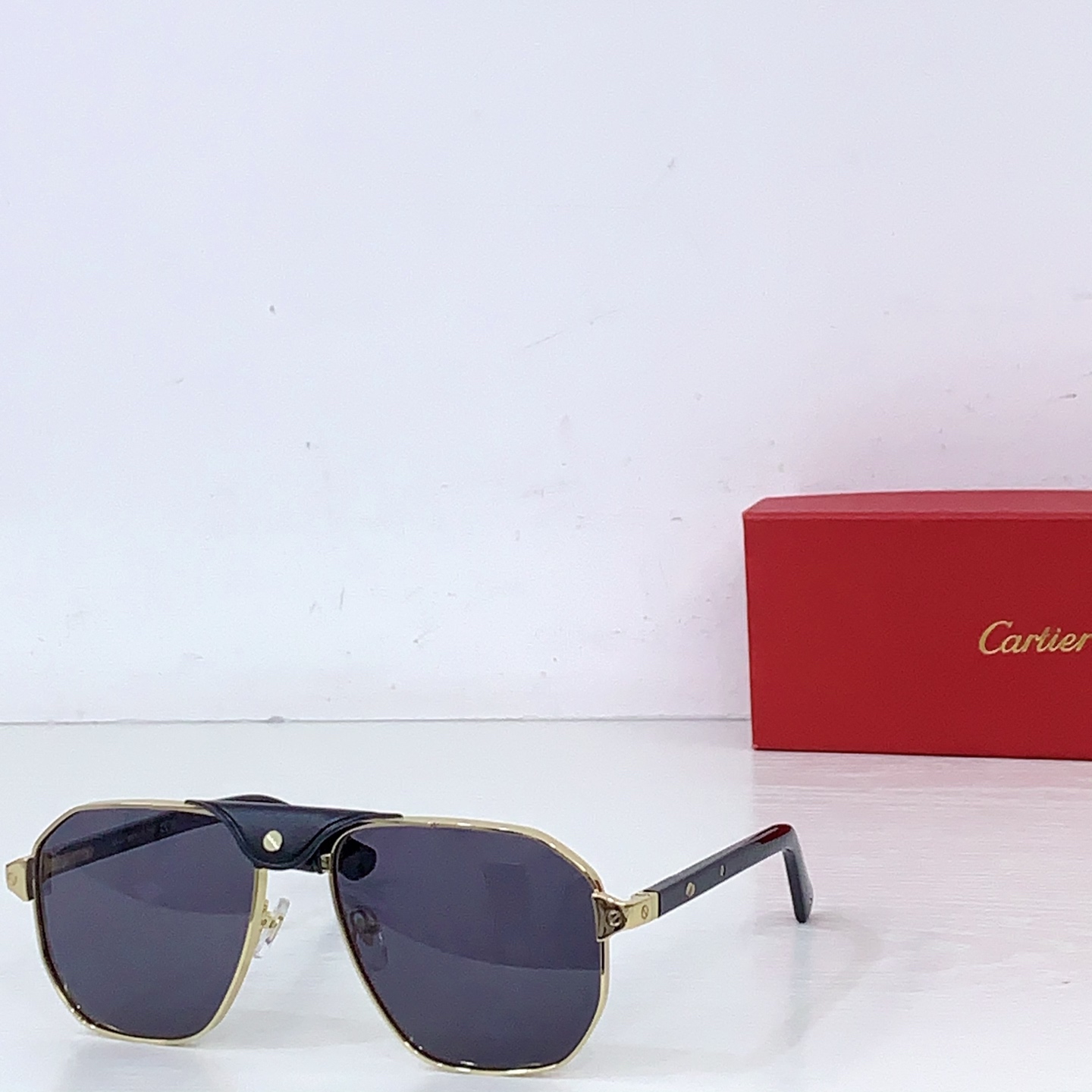 Солнцезащитные очки Cartier CT0594