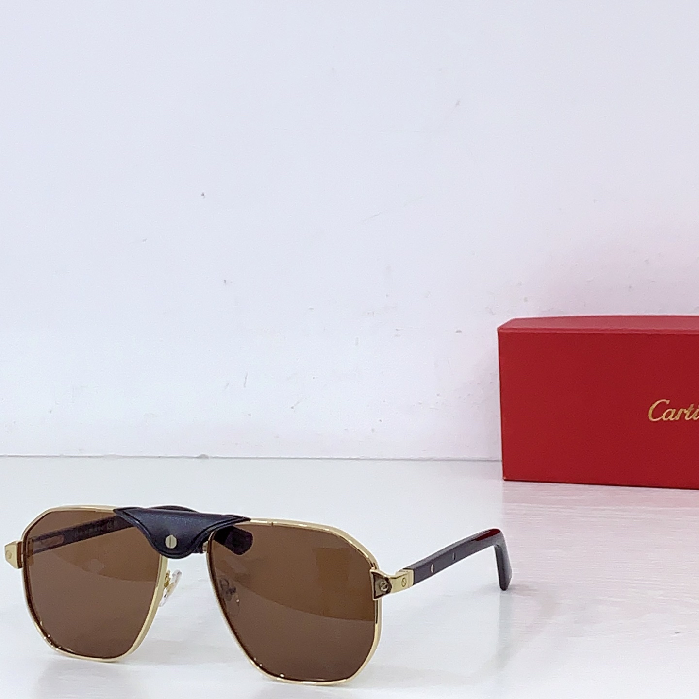 Солнцезащитные очки Cartier CT0594