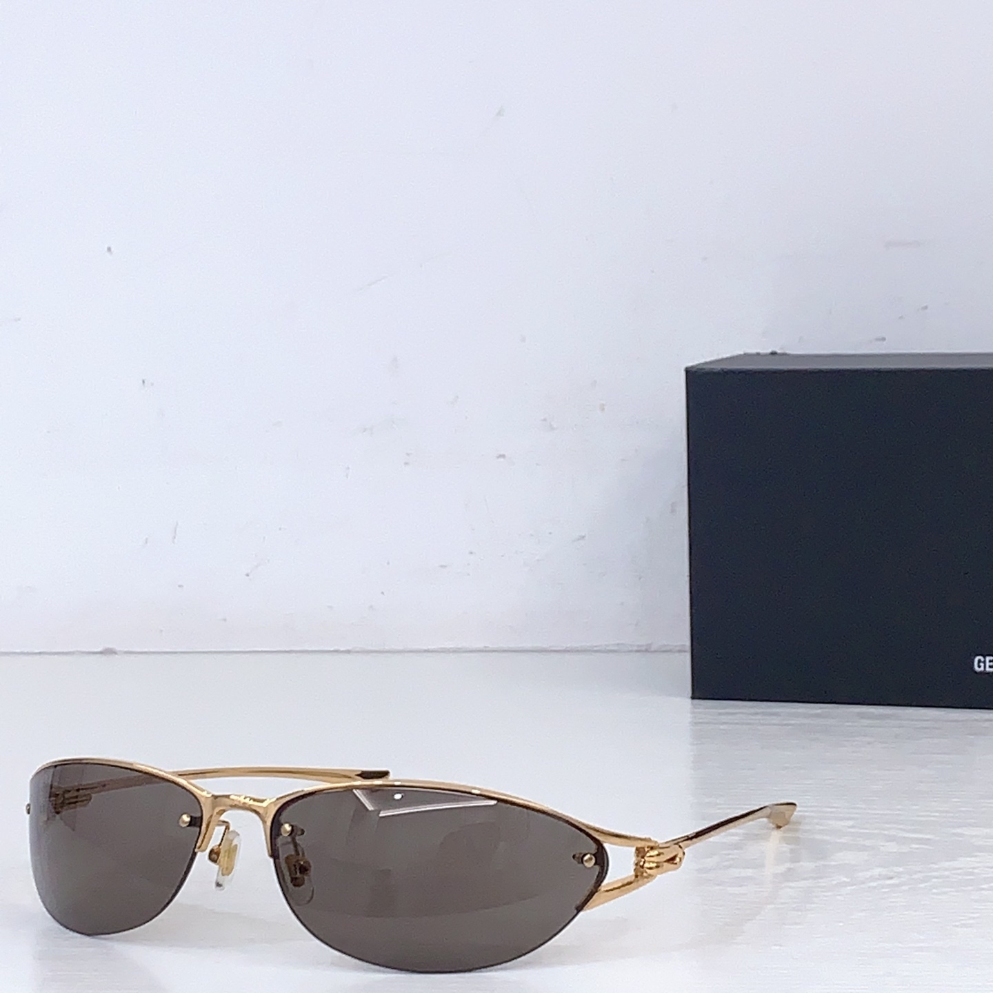 NO:769764,GENTLE MONSTER MODEL: FUTURA SIZE: 66 mouth 17-126 glasses sunglasses sunglasses, glasses19860909GENTLE MONSTER MODEL:FUTURA SIZE: 66口17-126 眼镜墨镜太阳镜,眼镜,glasses