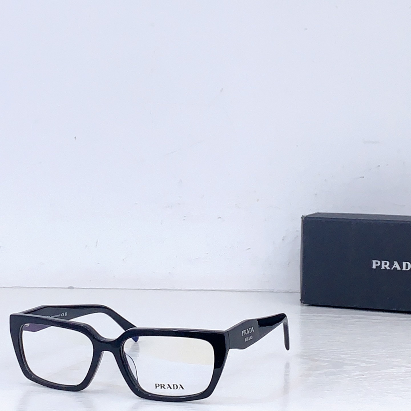 Prada PRAD*