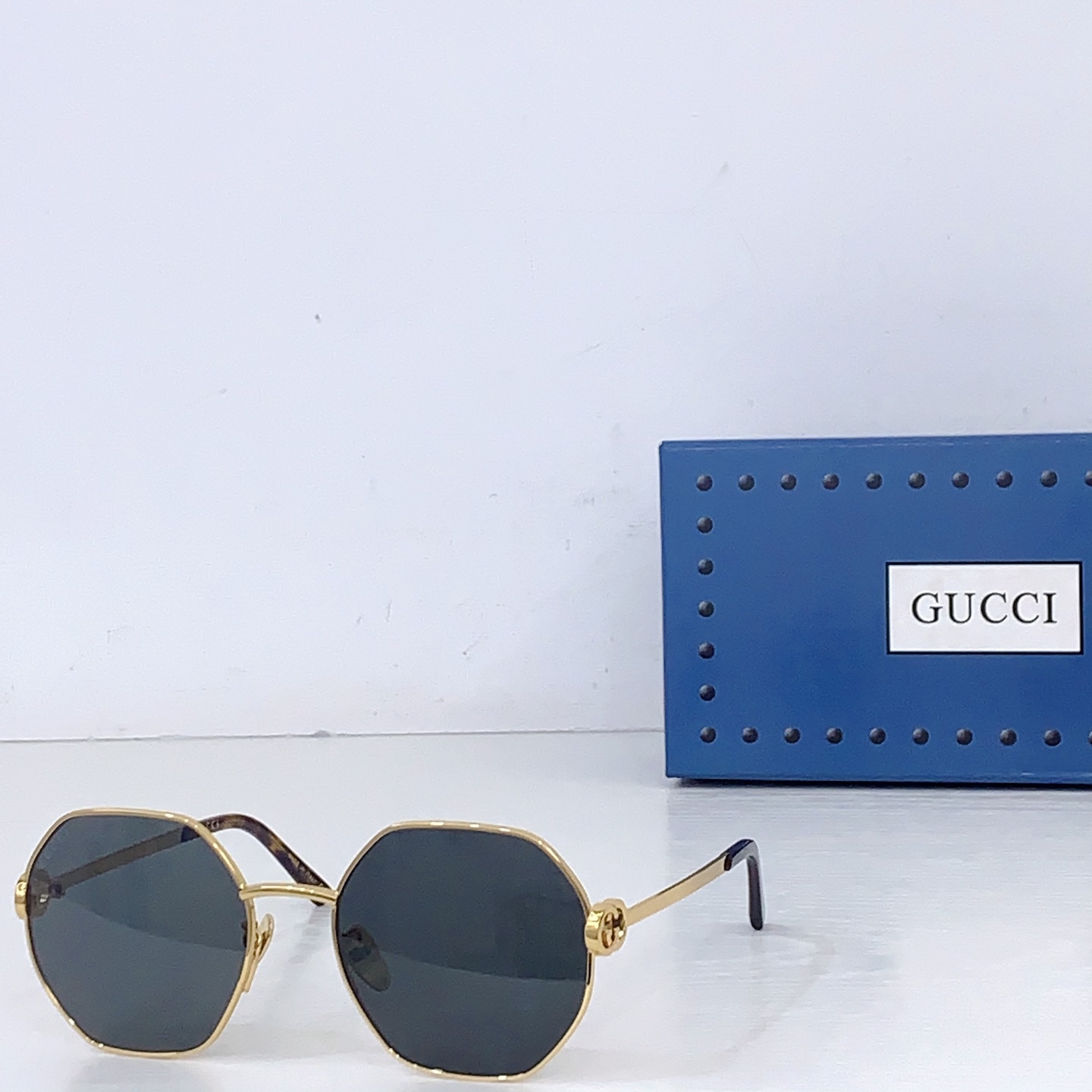Gucci GUCC* MODEL：GG2048O