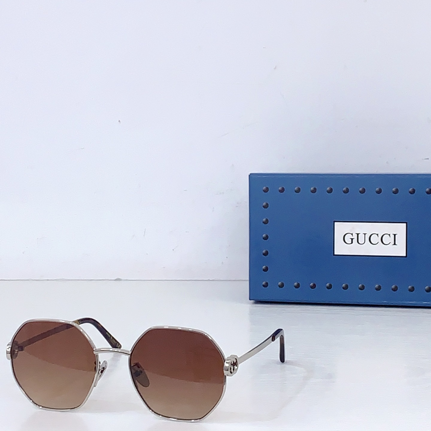 Gucci GUCC* MODEL：GG2048O