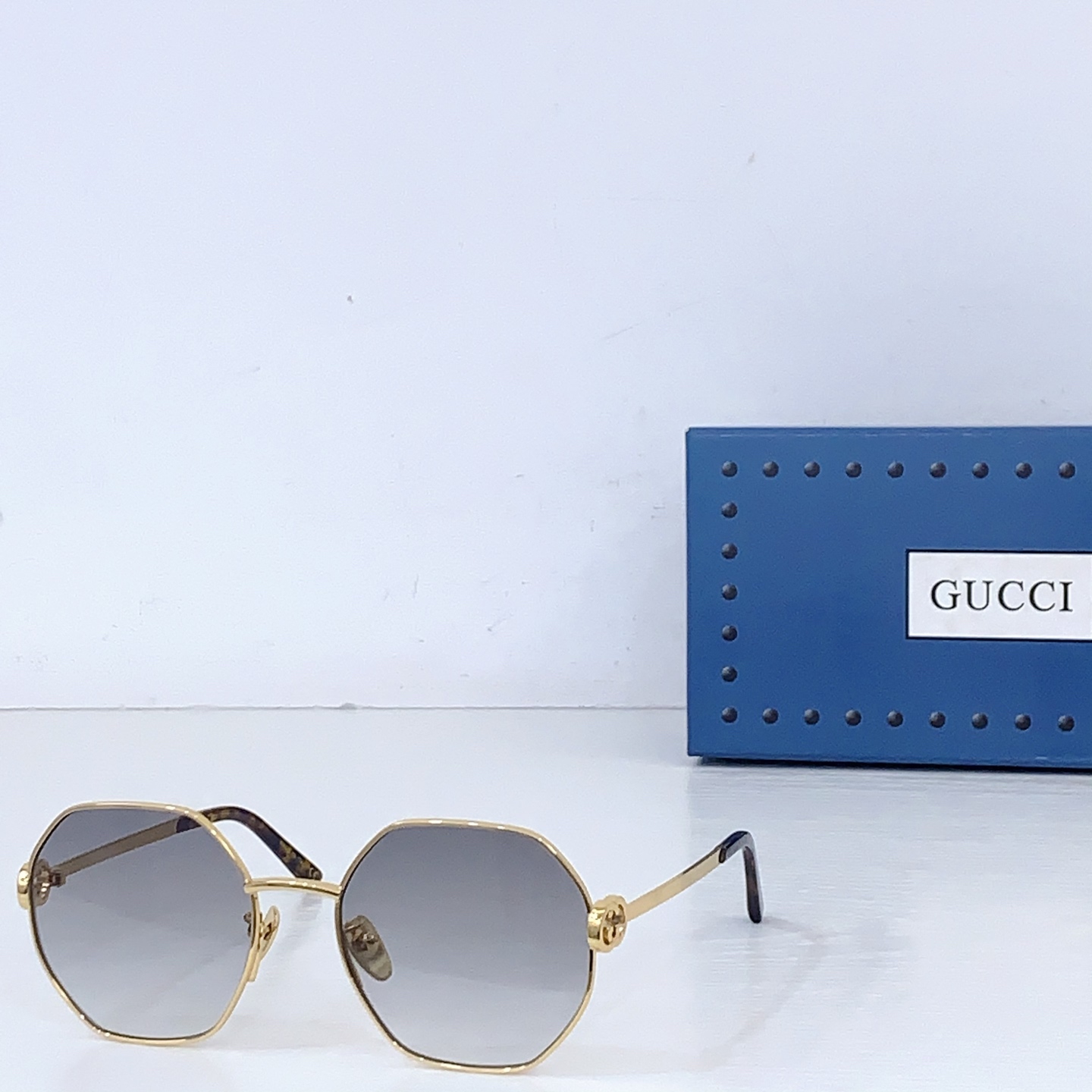 Gucci GUCC* MODEL：GG2048O