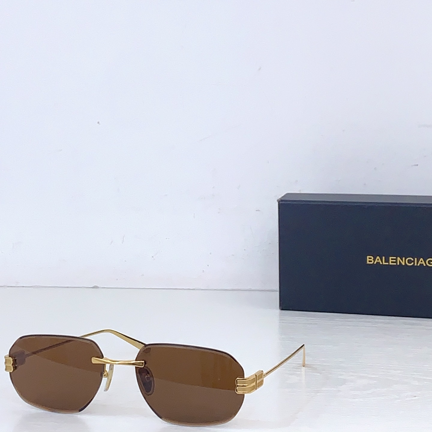Balenciaga BALENCIAG*巴黎*世家 MODEL：BB0813S SIZE：58口18-145