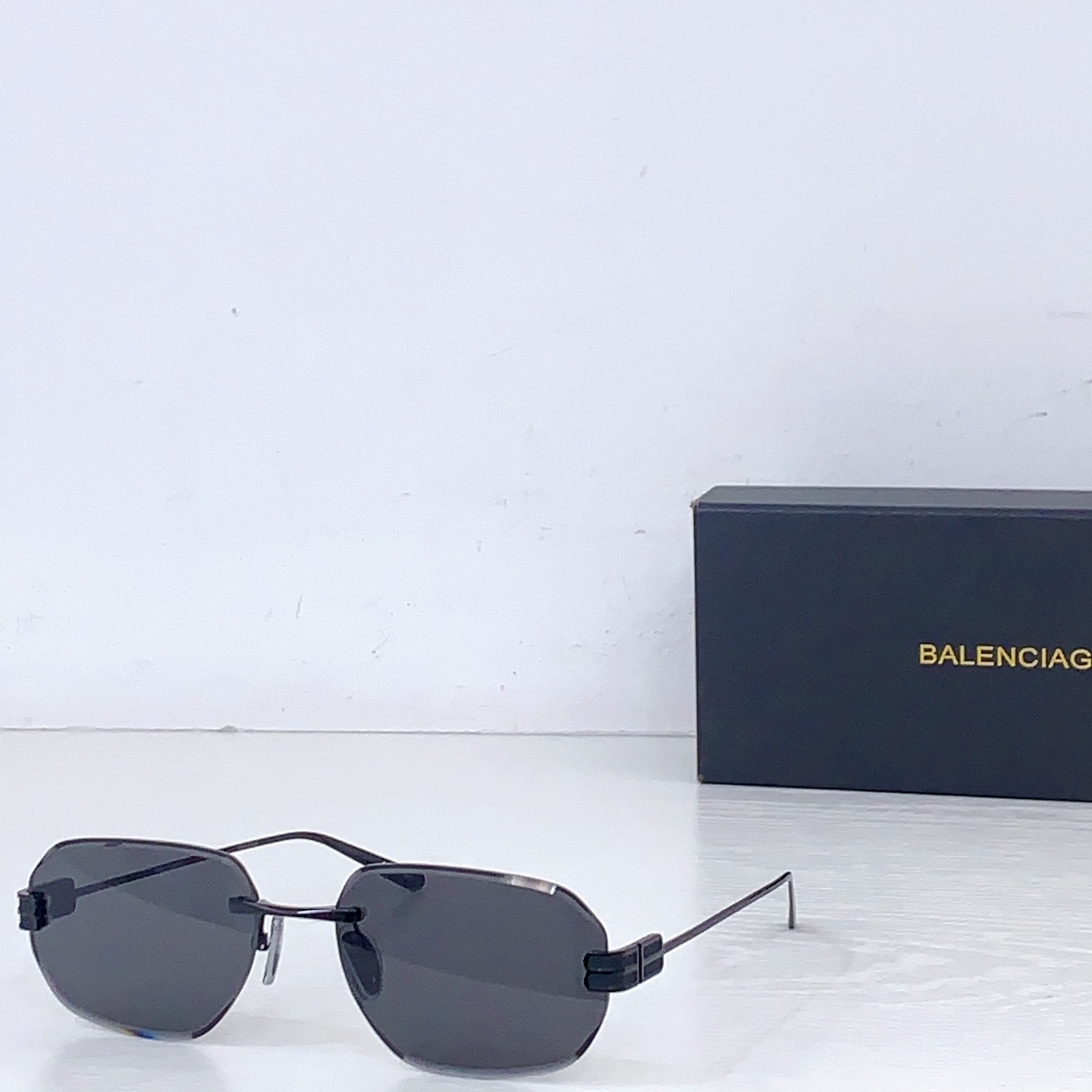 Balenciaga BALENCIAG*巴黎*世家 MODEL：BB0813S SIZE：58口18-145