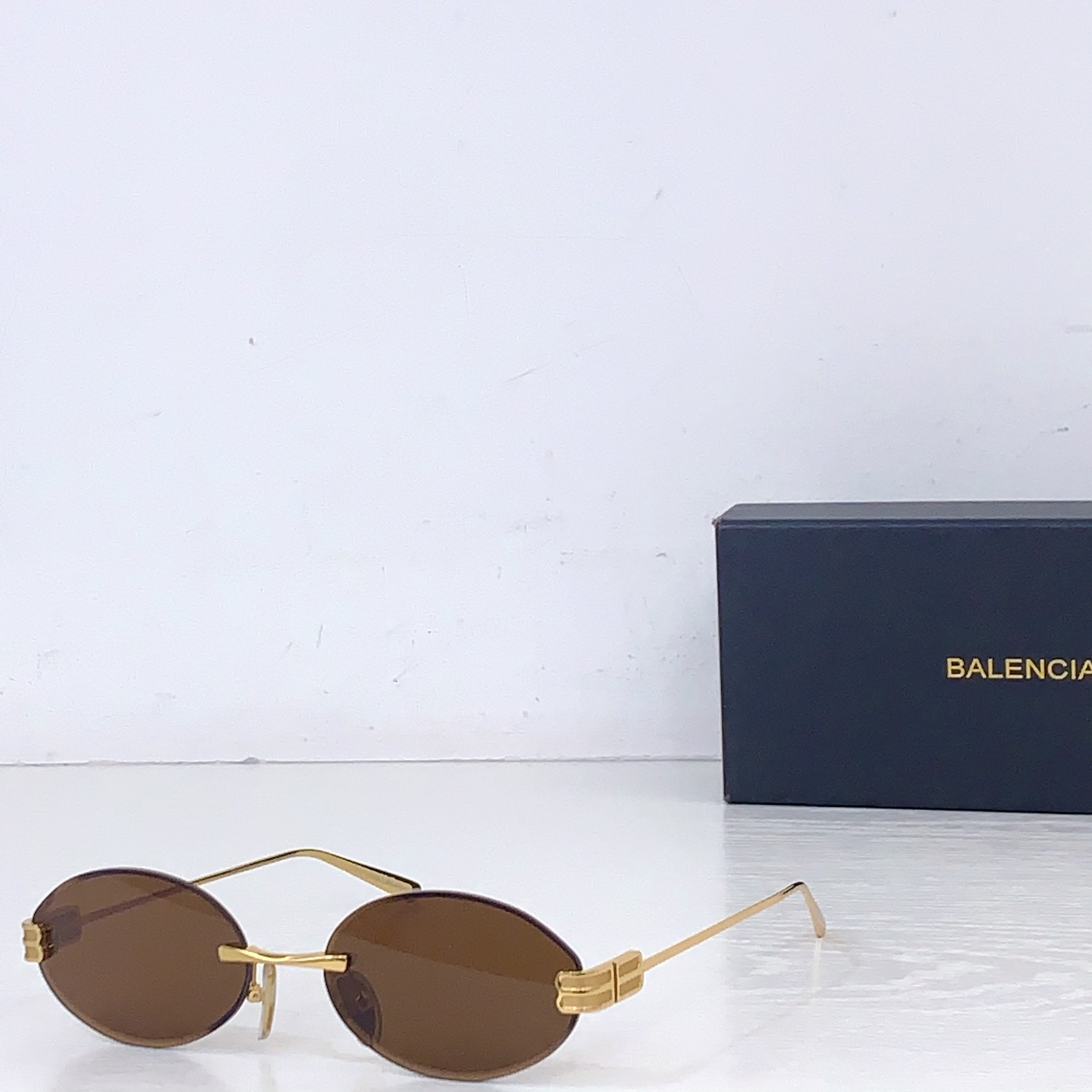 Balenciaga BALENCIAG*巴黎*世家 MODEL：BB0812S SIZE：55口18-145