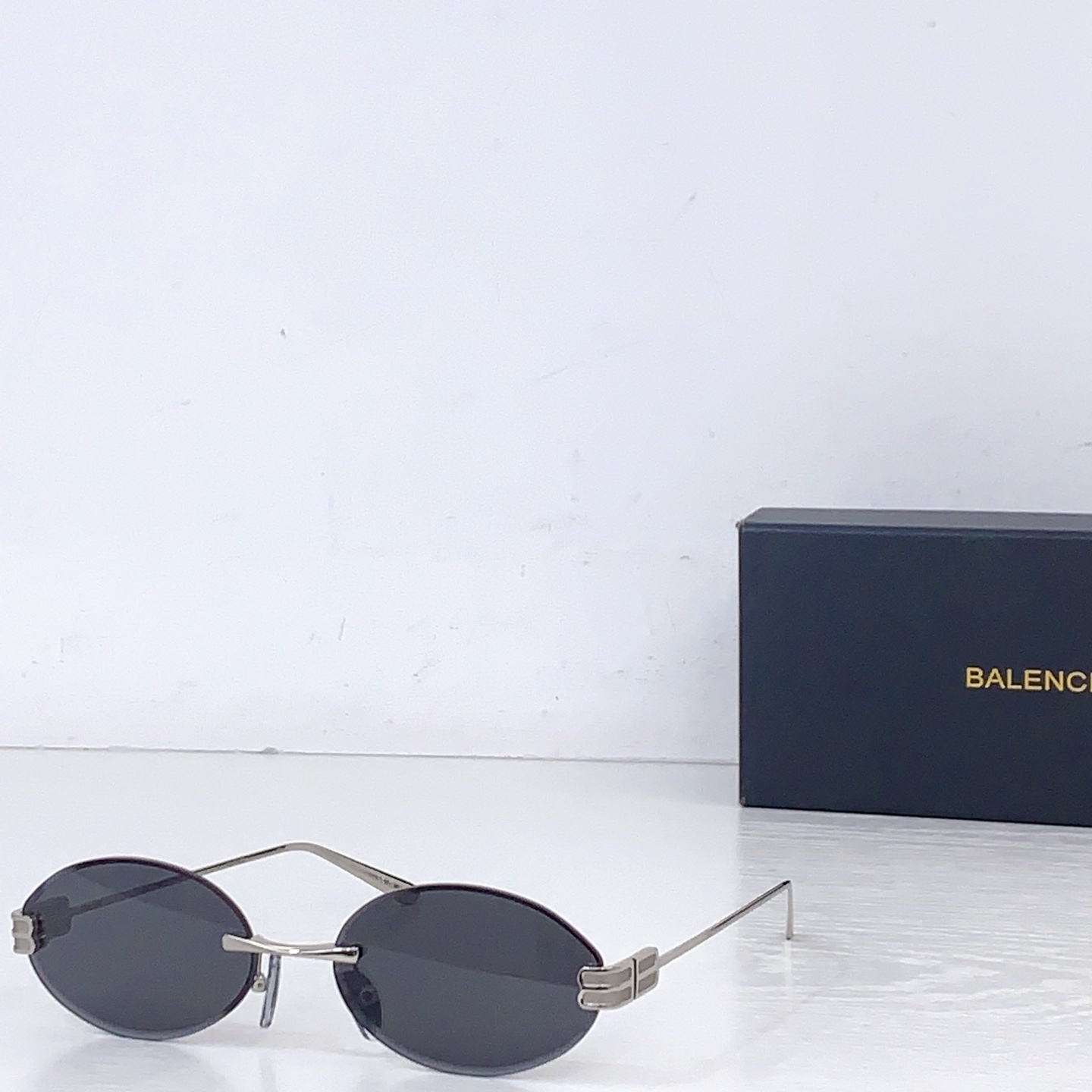 Balenciaga BALENCIAG*巴黎*世家 MODEL：BB0812S SIZE：55口18-145