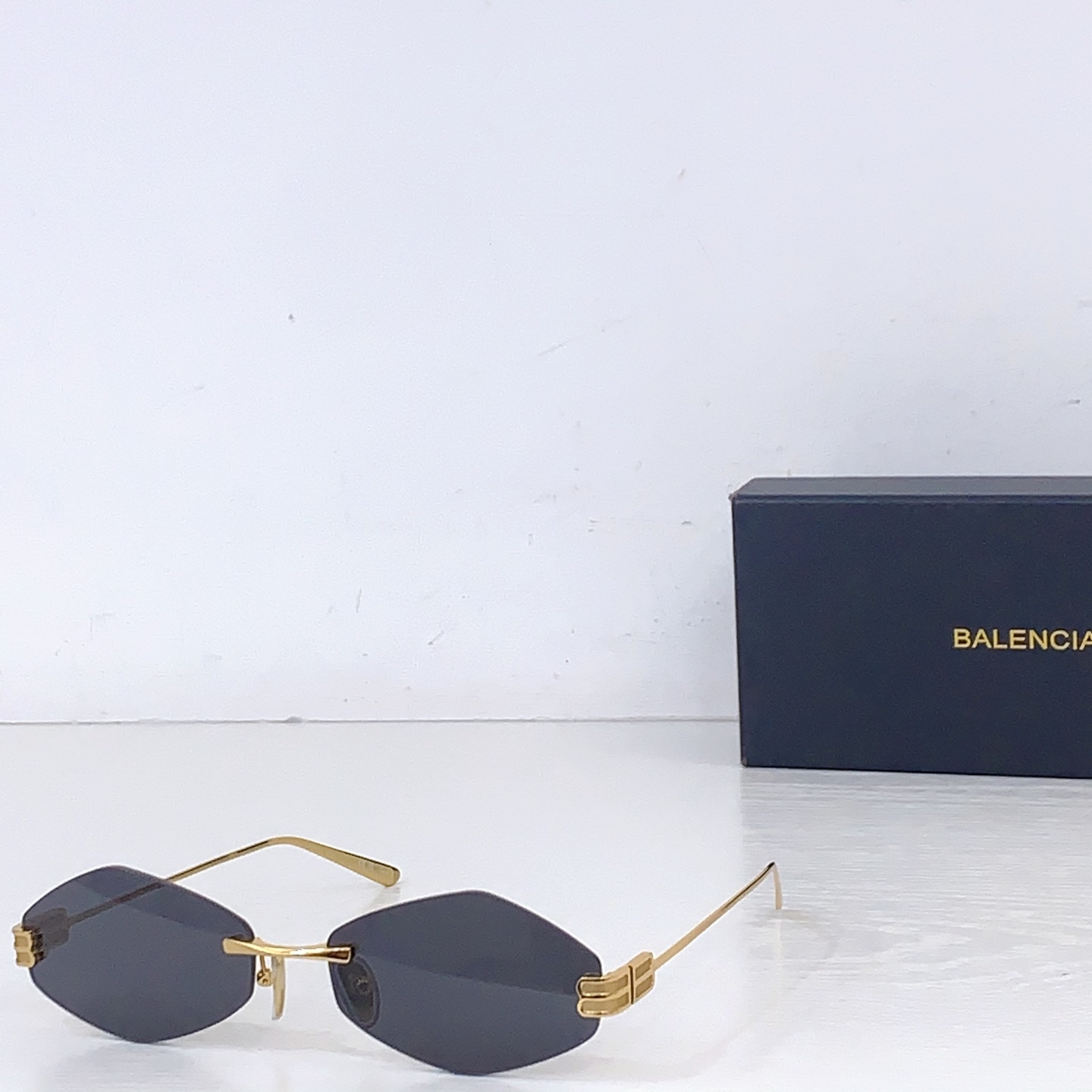Balenciaga BALENCIAG*巴黎*世家 MODEL：BB0811S SIZE：59口18-145