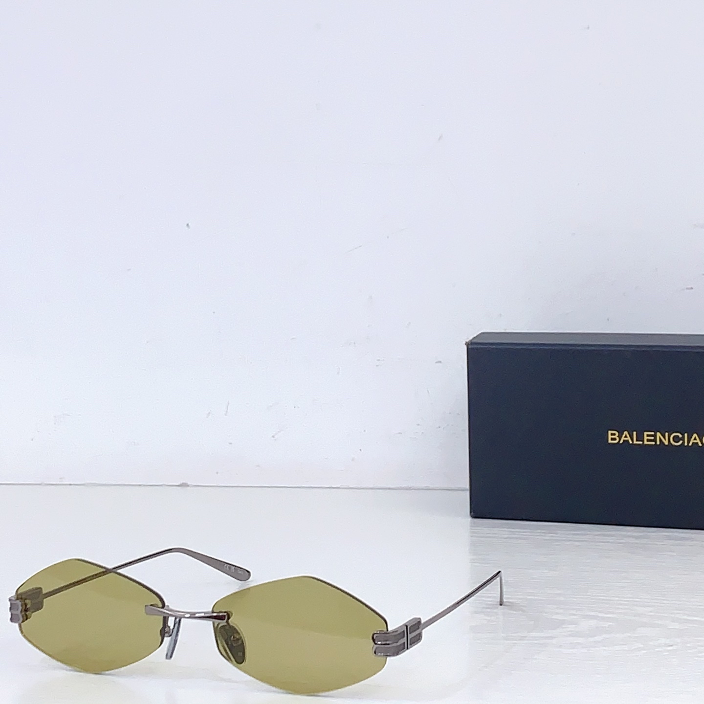 Balenciaga BALENCIAG*巴黎*世家 MODEL：BB0811S SIZE：59口18-145
