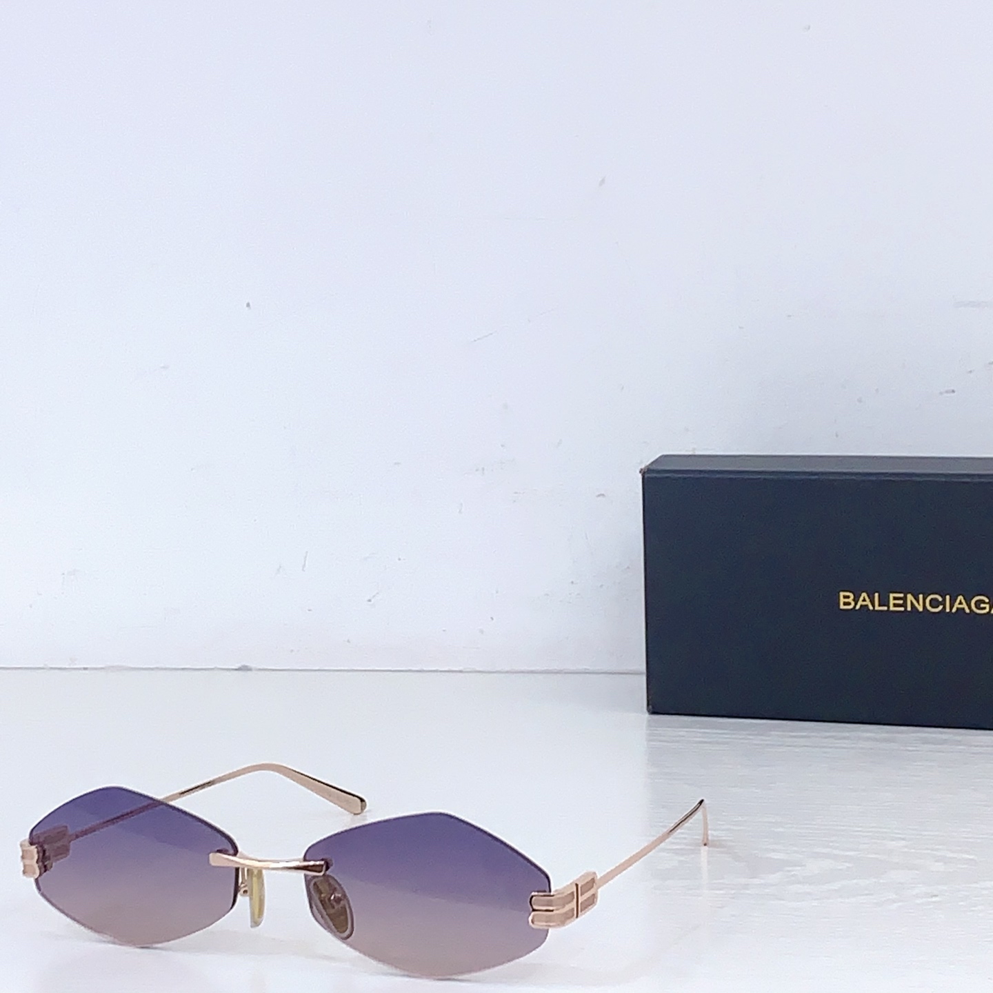 Balenciaga BALENCIAG*巴黎*世家 MODEL：BB0811S SIZE：59口18-145