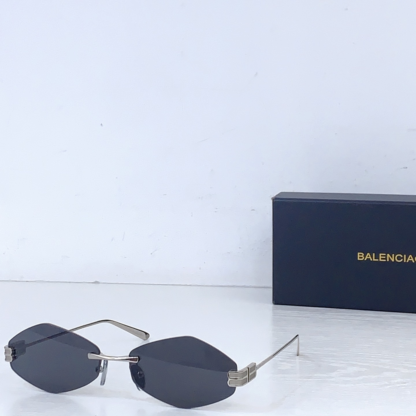 Balenciaga BALENCIAG*巴黎*世家 MODEL：BB0811S SIZE：59口18-145