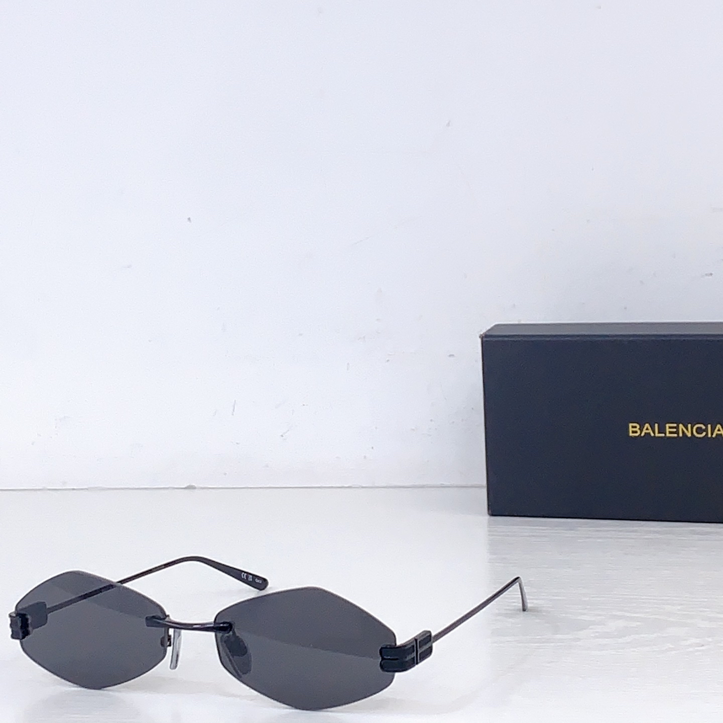Balenciaga BALENCIAG*巴黎*世家 MODEL：BB0811S SIZE：59口18-145