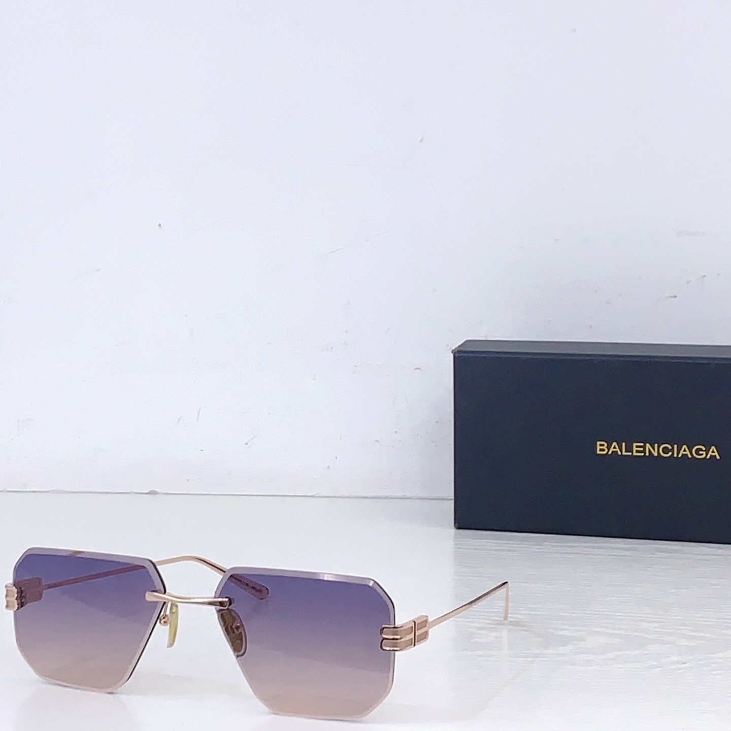 Balenciaga BALENCIAG*巴黎*世家 MODEL：BB0810S SIZE：60口18-145