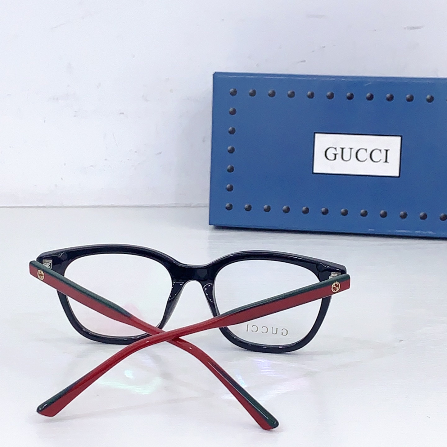 Gucci GUCC*