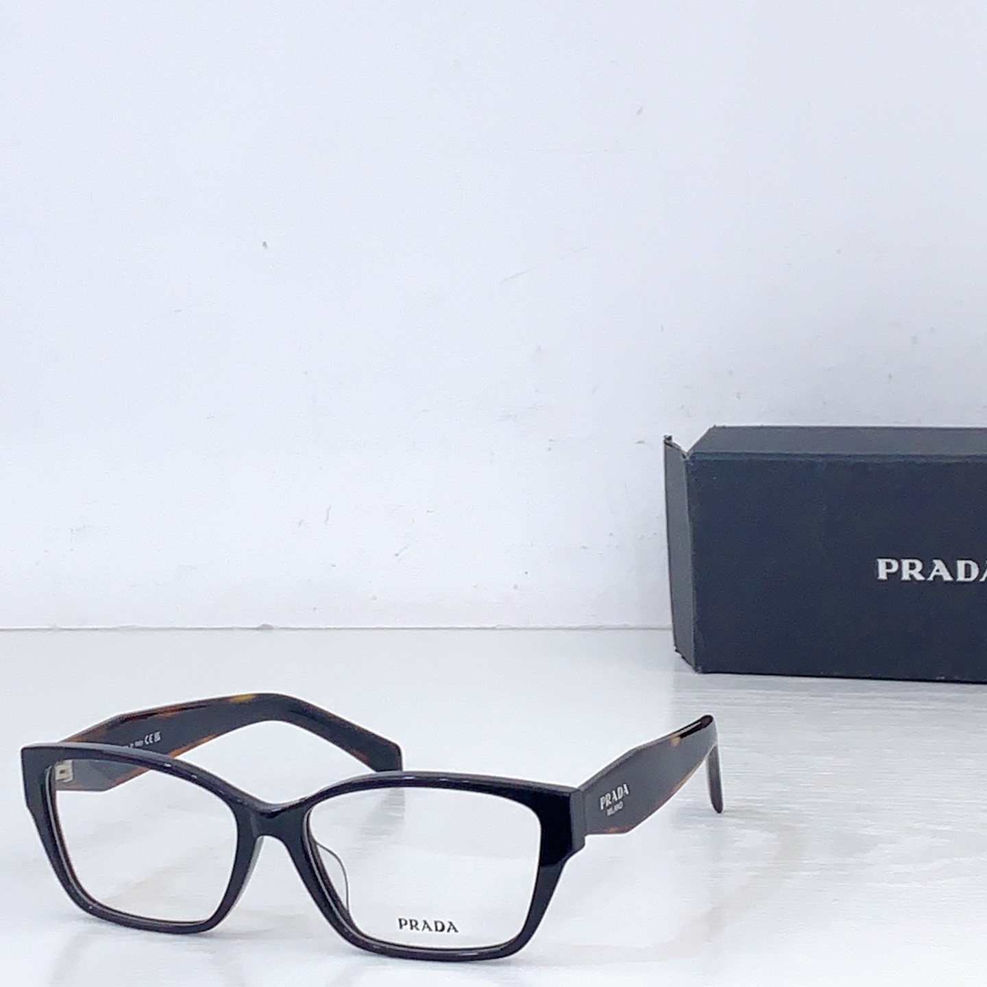 Prada PRAD* MODEL：PR B15V