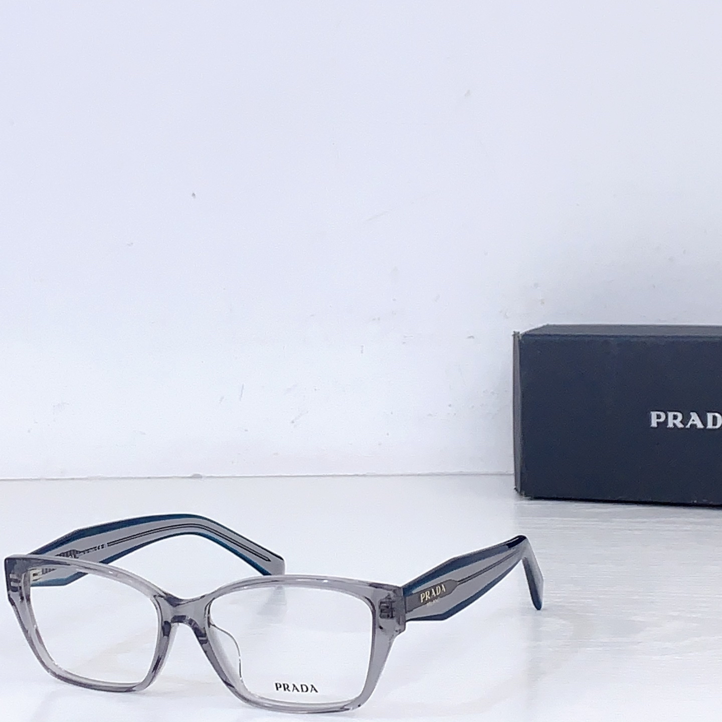 Prada PRAD* MODEL：PR B15V