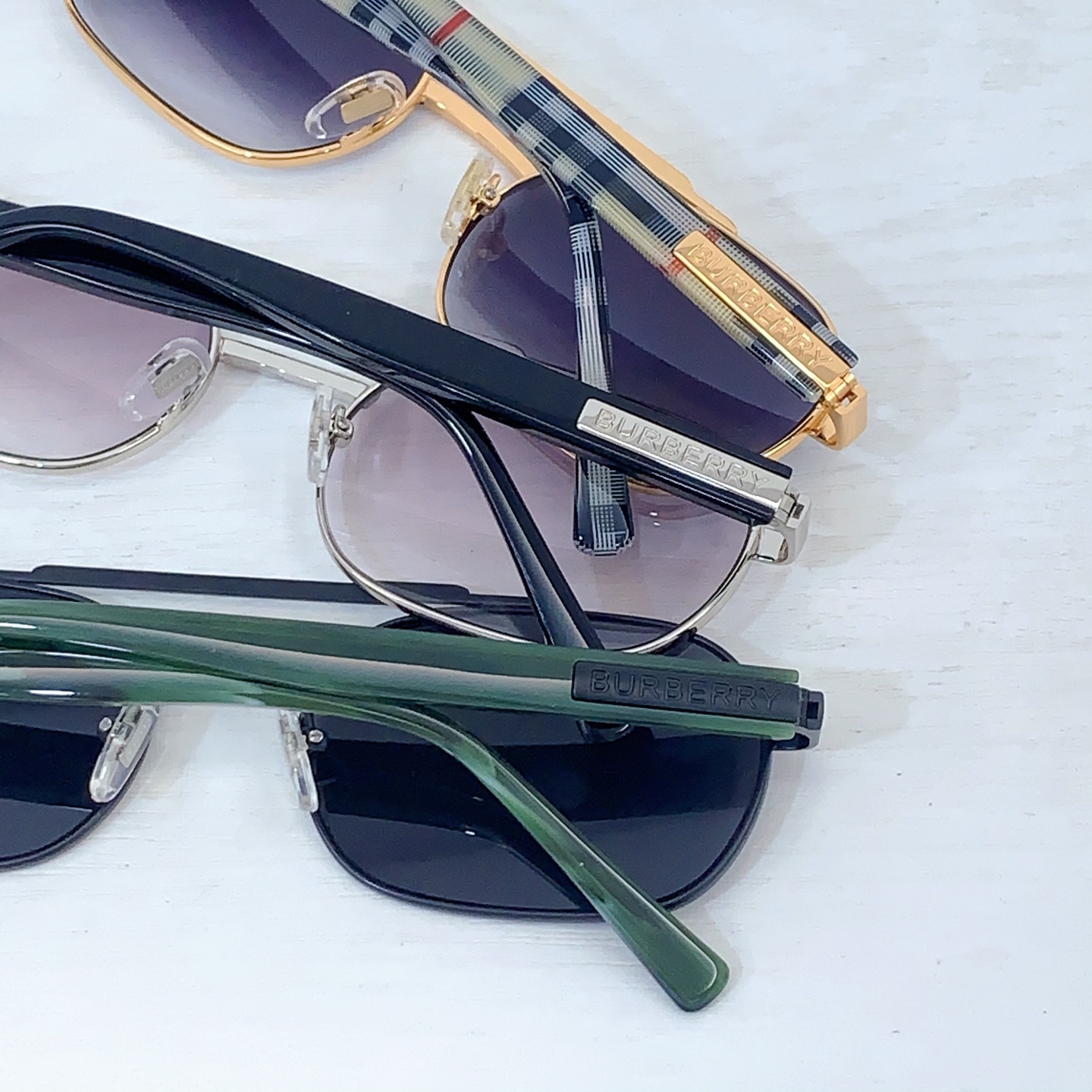 Burberry BURBERR* MODEL：BE 2246 SIZE：57口20-145