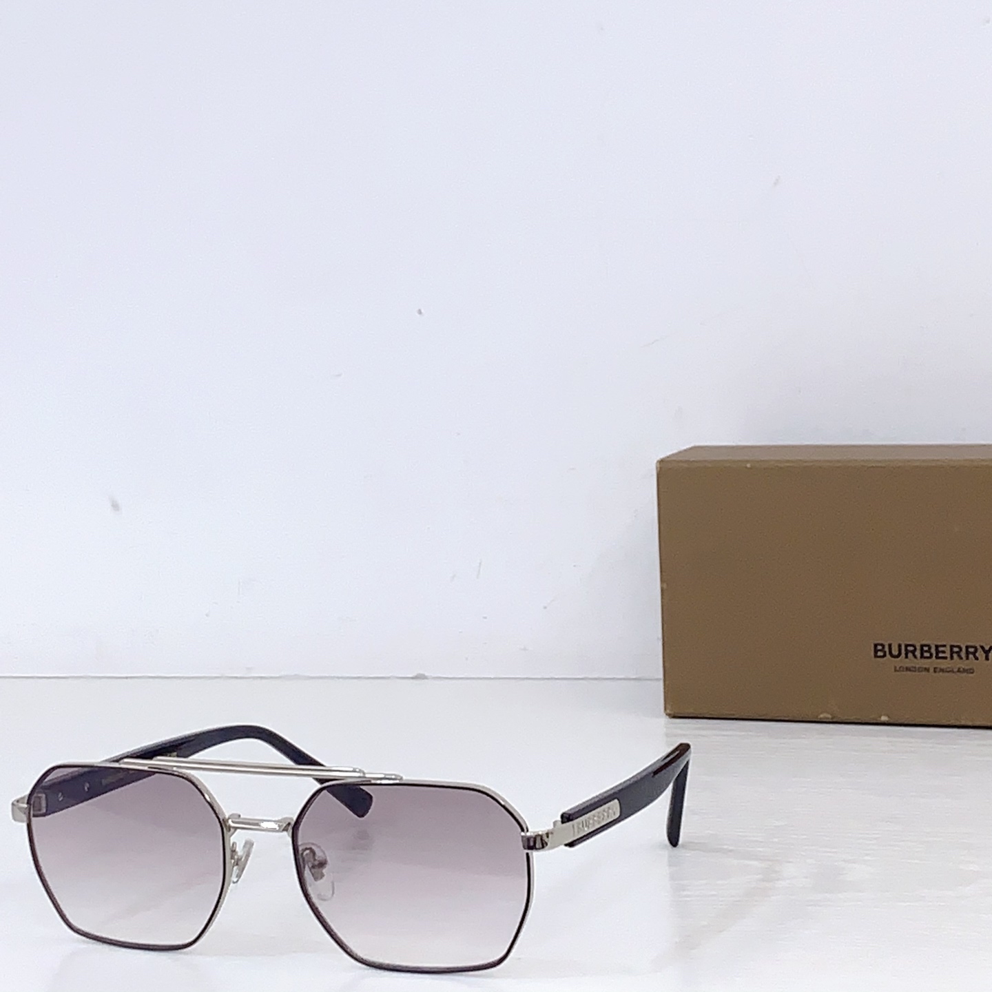 Burberry BURBERR* MODEL：BE 2245 SIZE：58口18-145