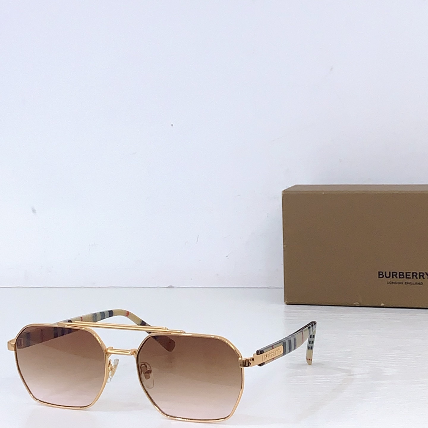Burberry BURBERR* MODEL：BE 2245 SIZE：58口18-145