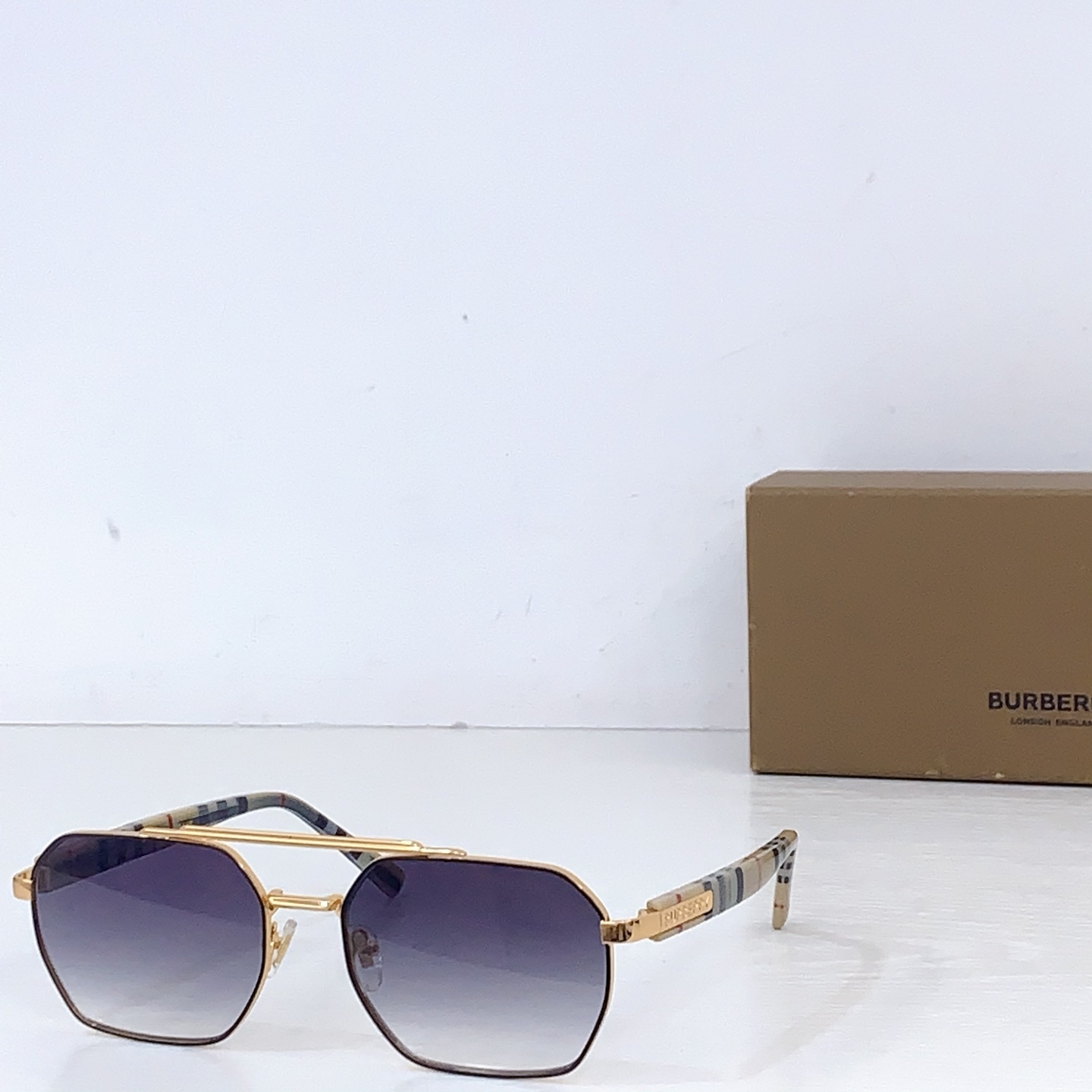 Burberry BURBERR* MODEL：BE 2245 SIZE：58口18-145