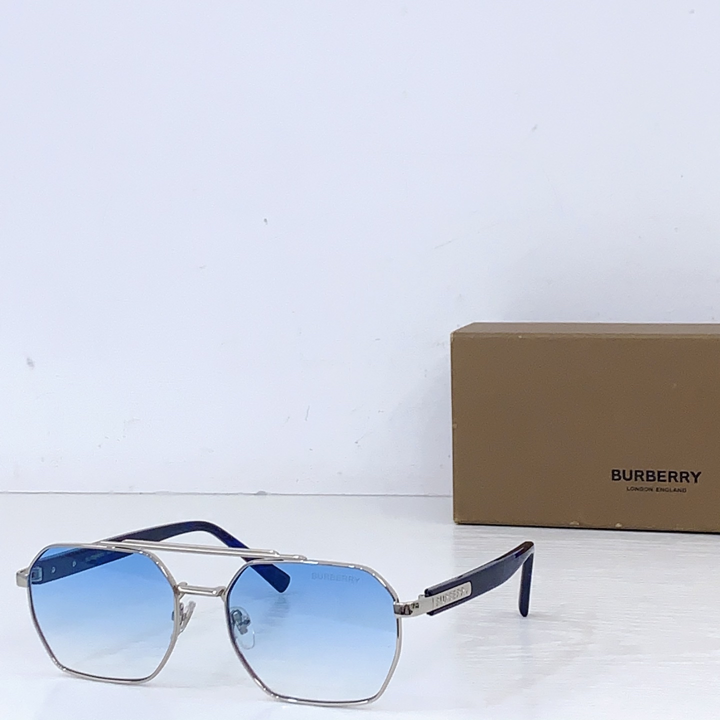 Burberry BURBERR* MODEL：BE 2245 SIZE：58口18-145
