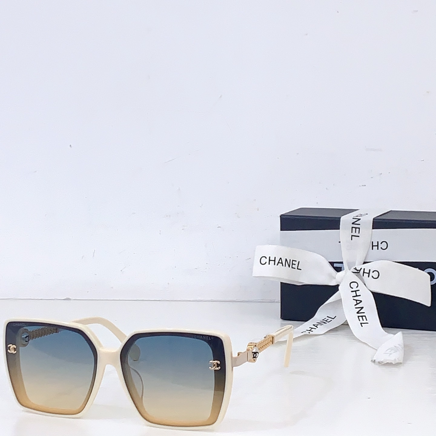Chanel CHANEL
