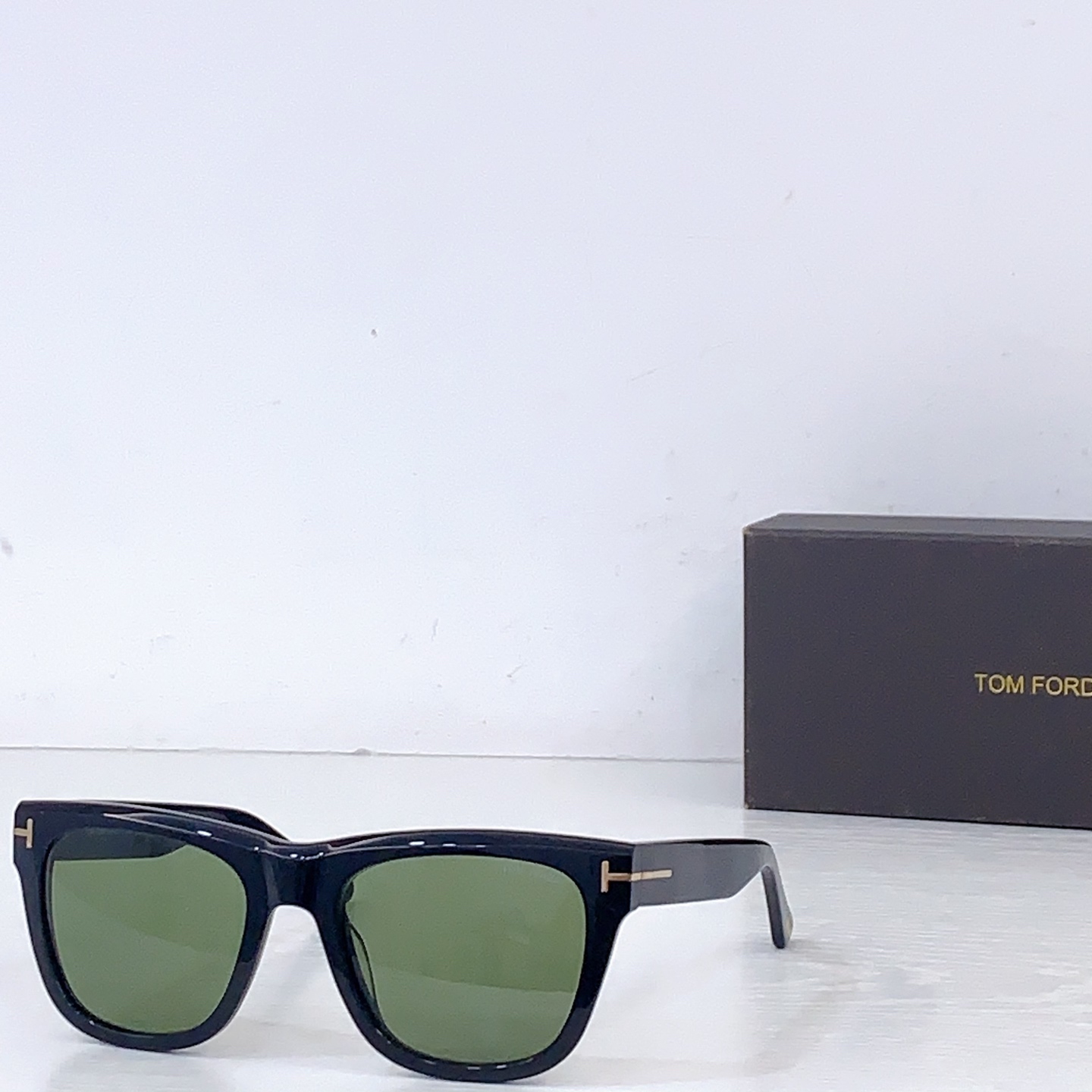 Tom Ford 𝑻𝒐𝒎 𝑭𝒐𝒓*