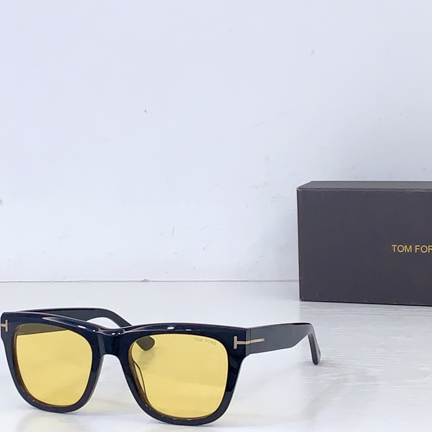 Tom Ford 𝑻𝒐𝒎 𝑭𝒐𝒓*