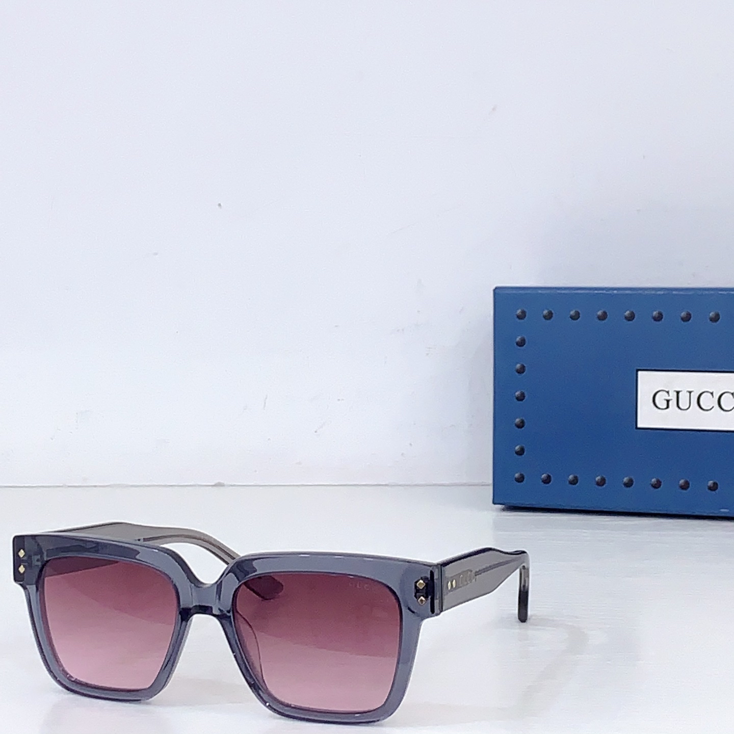 Gucci GUCC*
