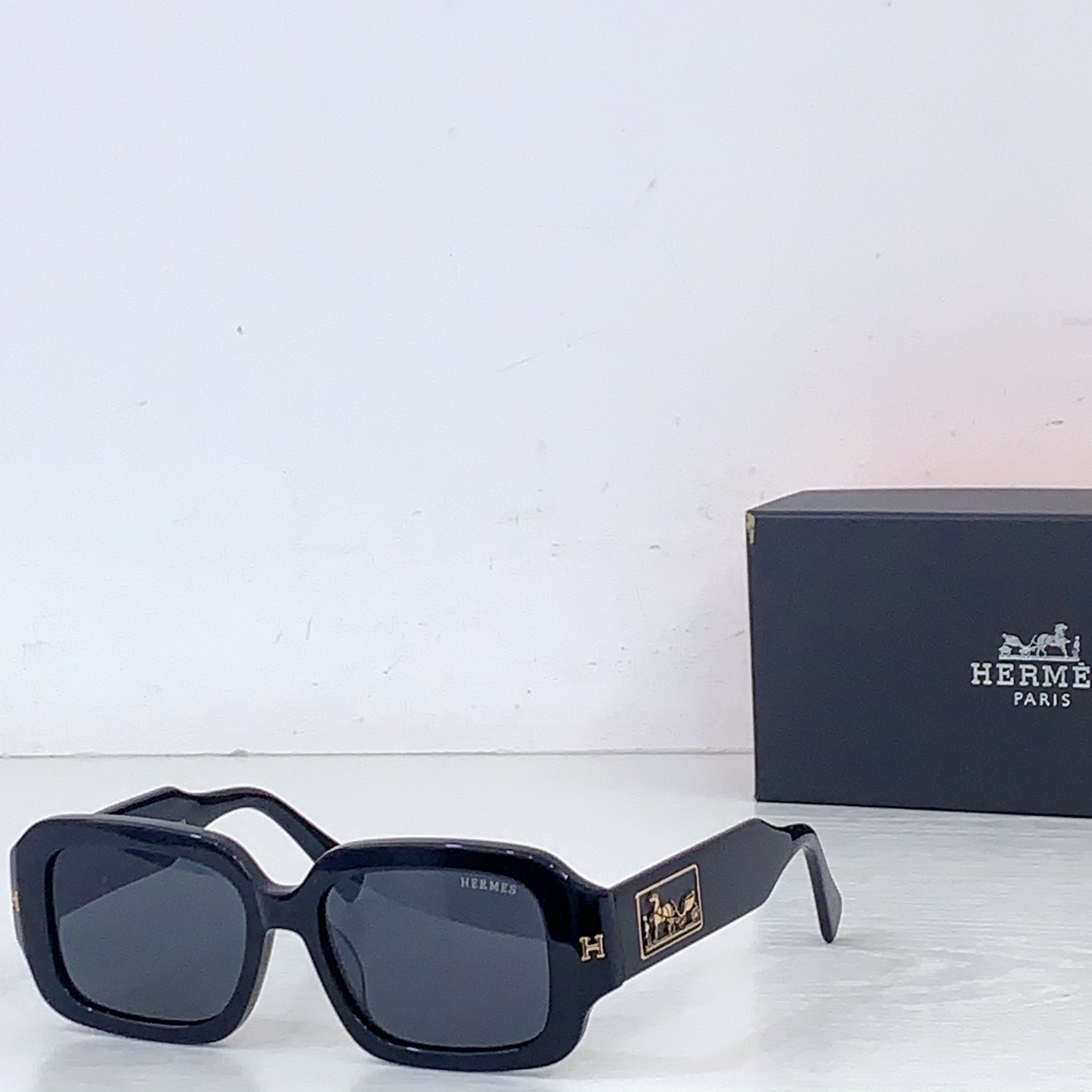 Hermès HERME*