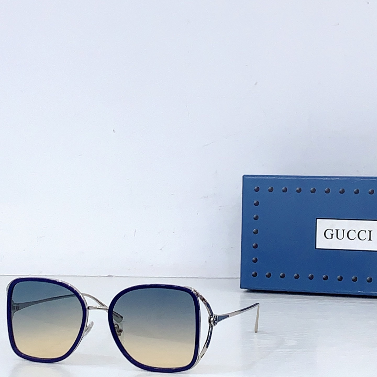 Gucci GUCC*