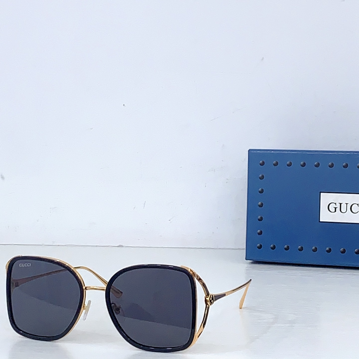 Gucci GUCC*