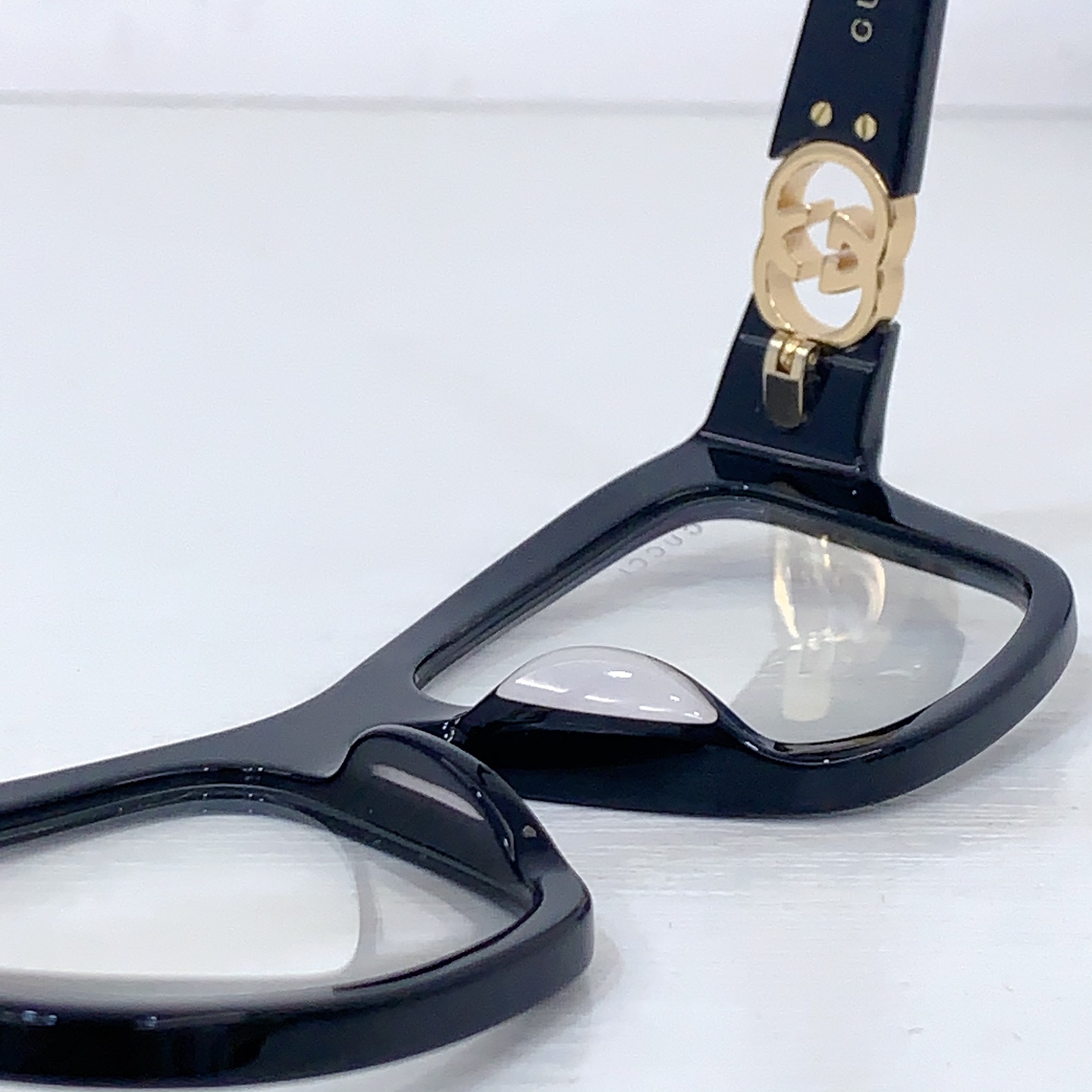 Gucci GUCCI* MODEL：GG2124O