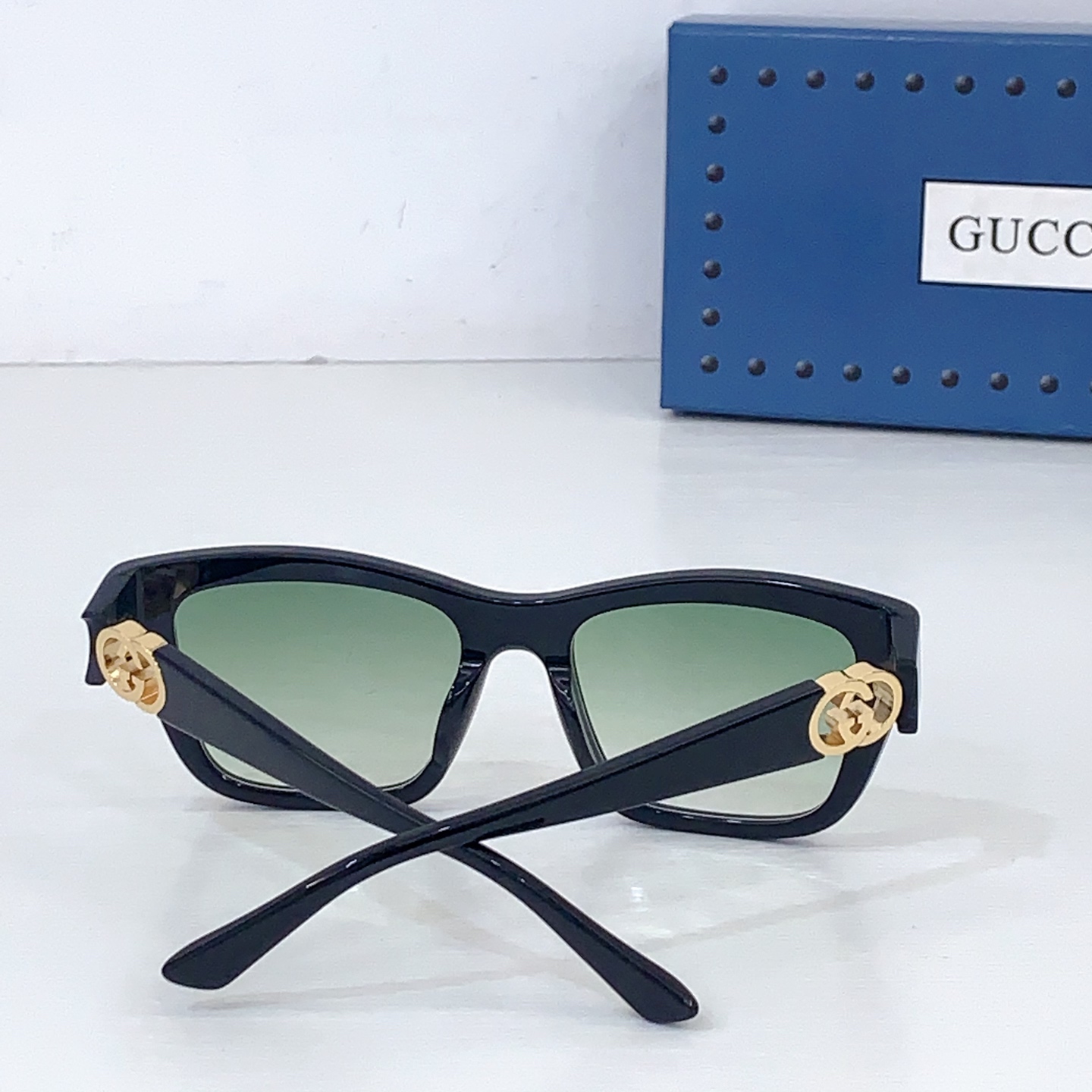 Gucci GUCCI* MODEL：GG2124O