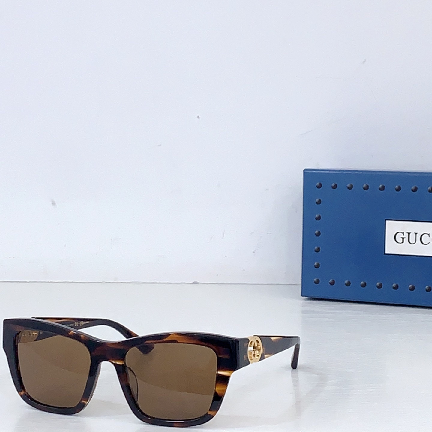 Gucci GUCCI* MODEL：GG2124O