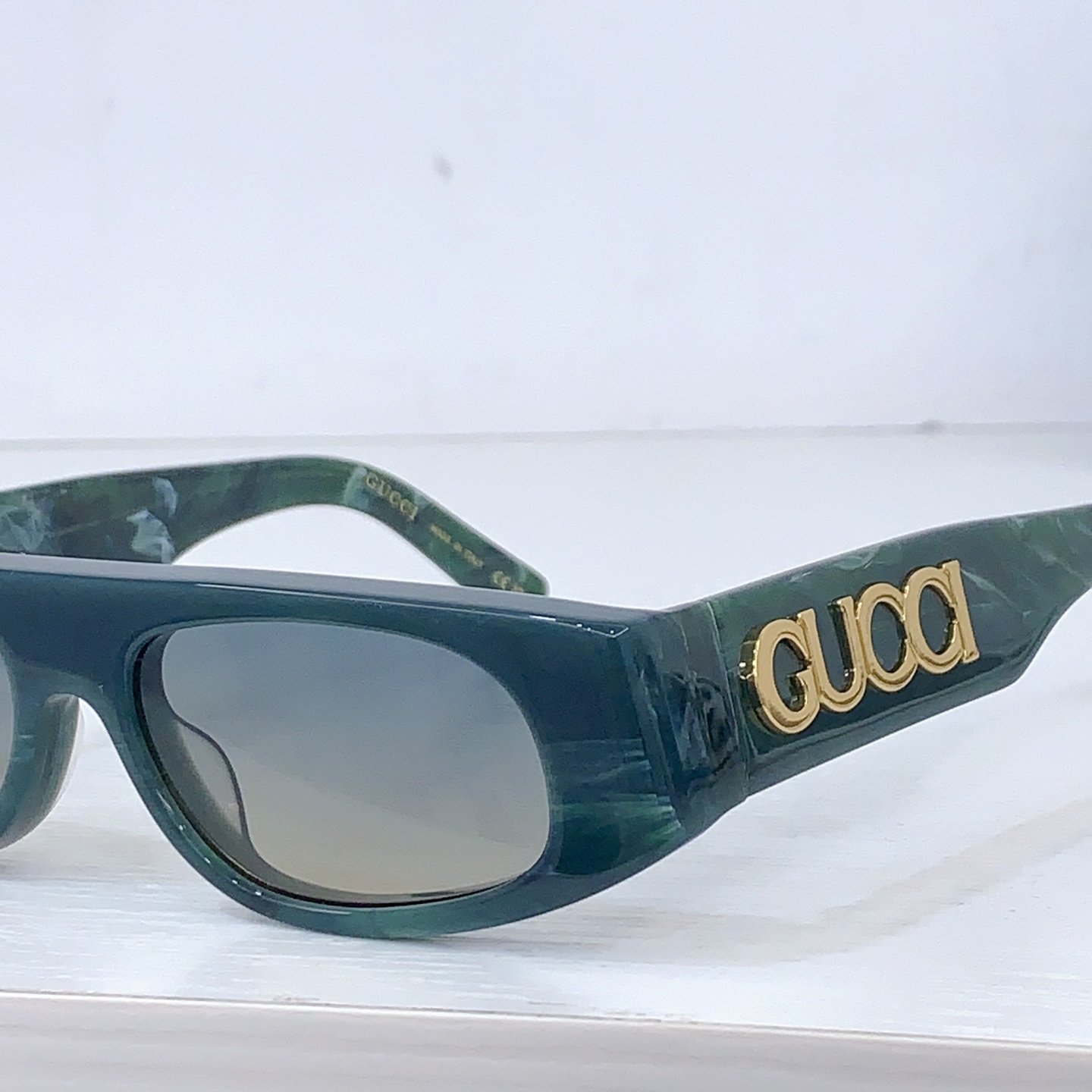 Gucci GUCC*