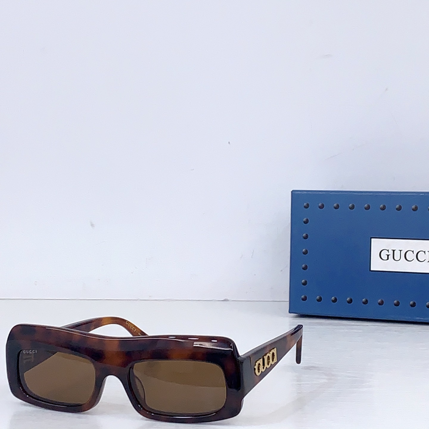 Gucci GUCC*