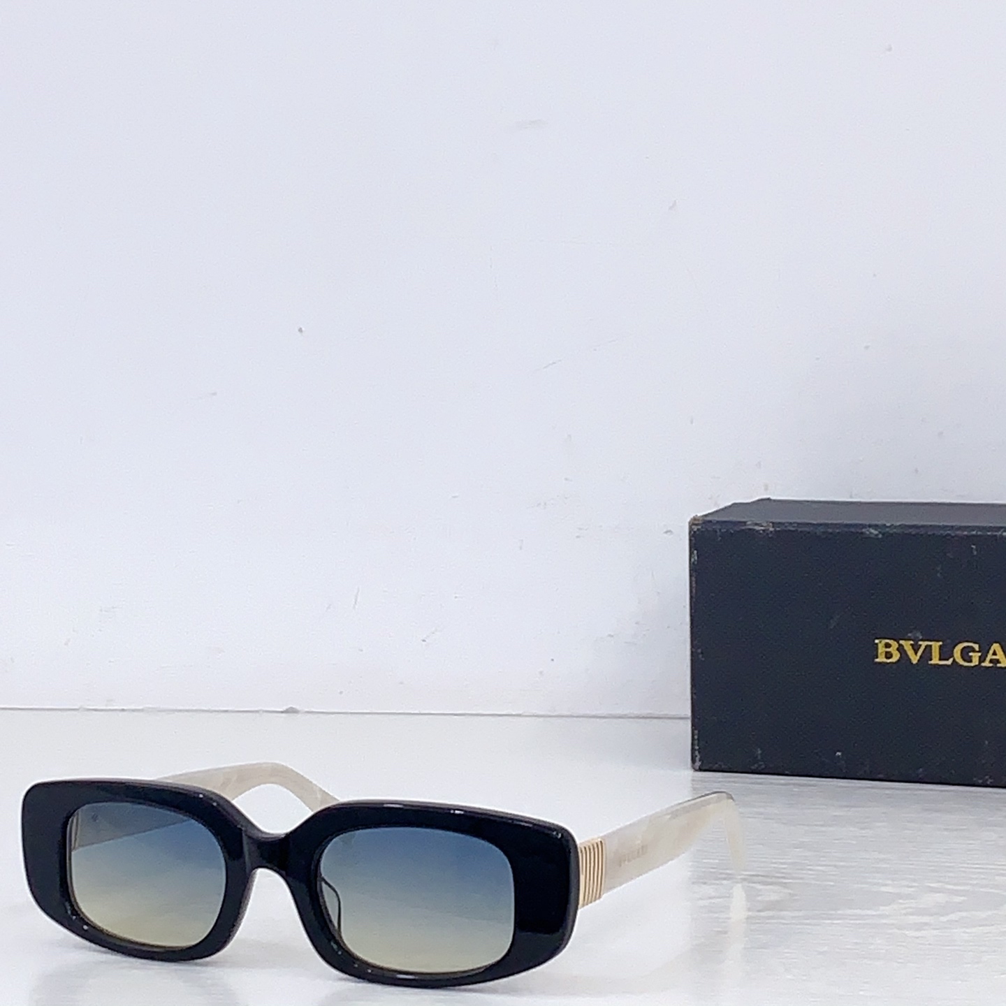 Bvlgari BVLGAR* MODEL：BV40084I