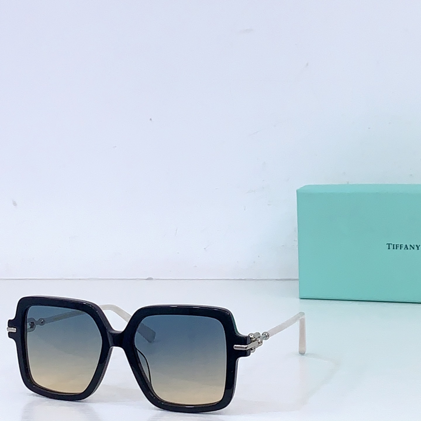 Tiffany & Co. Tiffany&C*
