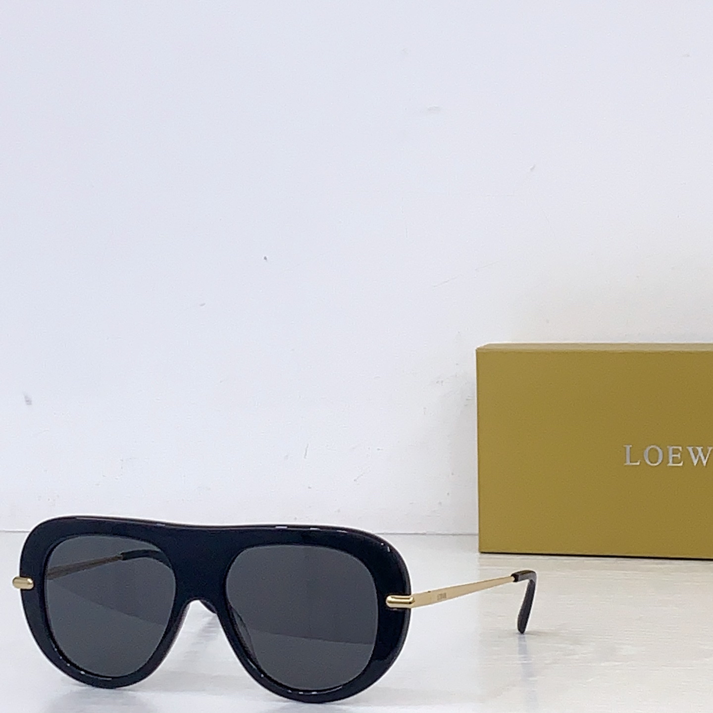Loewe LOEWE*
