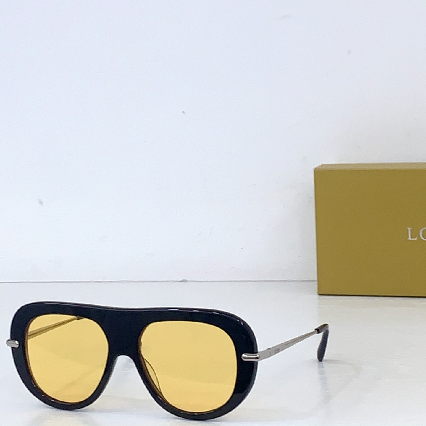 Loewe LOEWE*