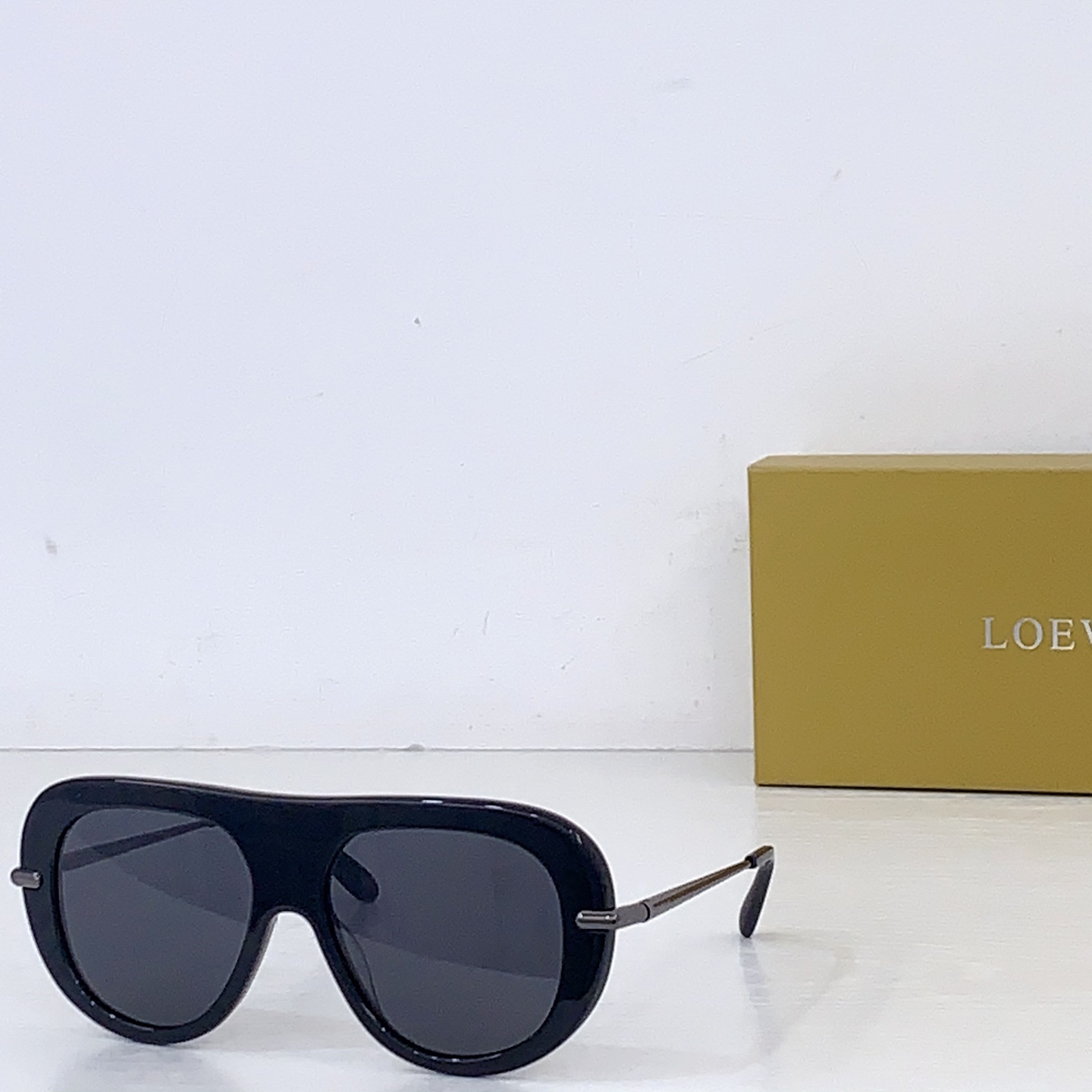 Loewe LOEWE*