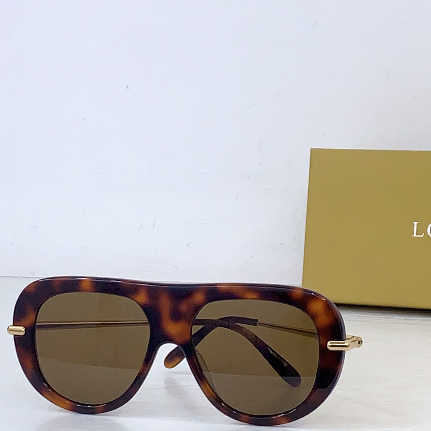 Loewe LOEWE*