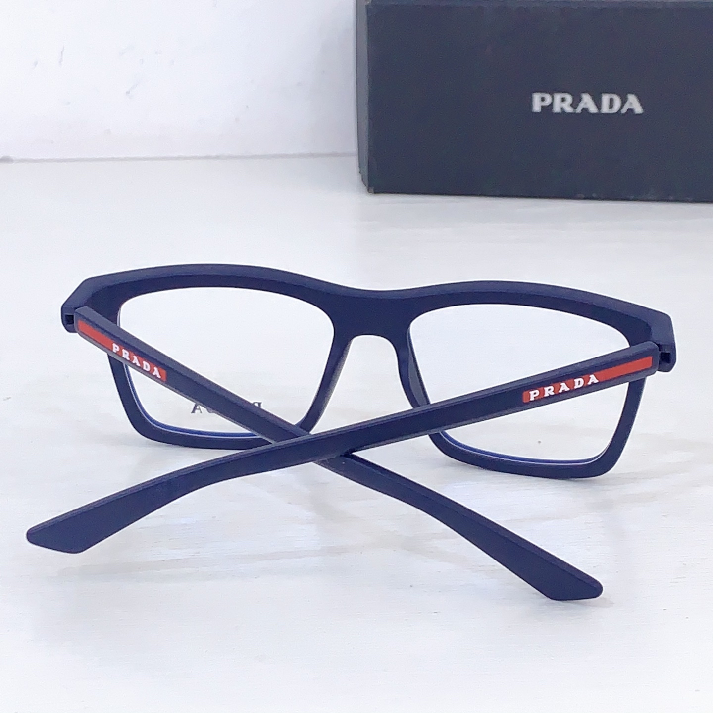 Prada PRAD*