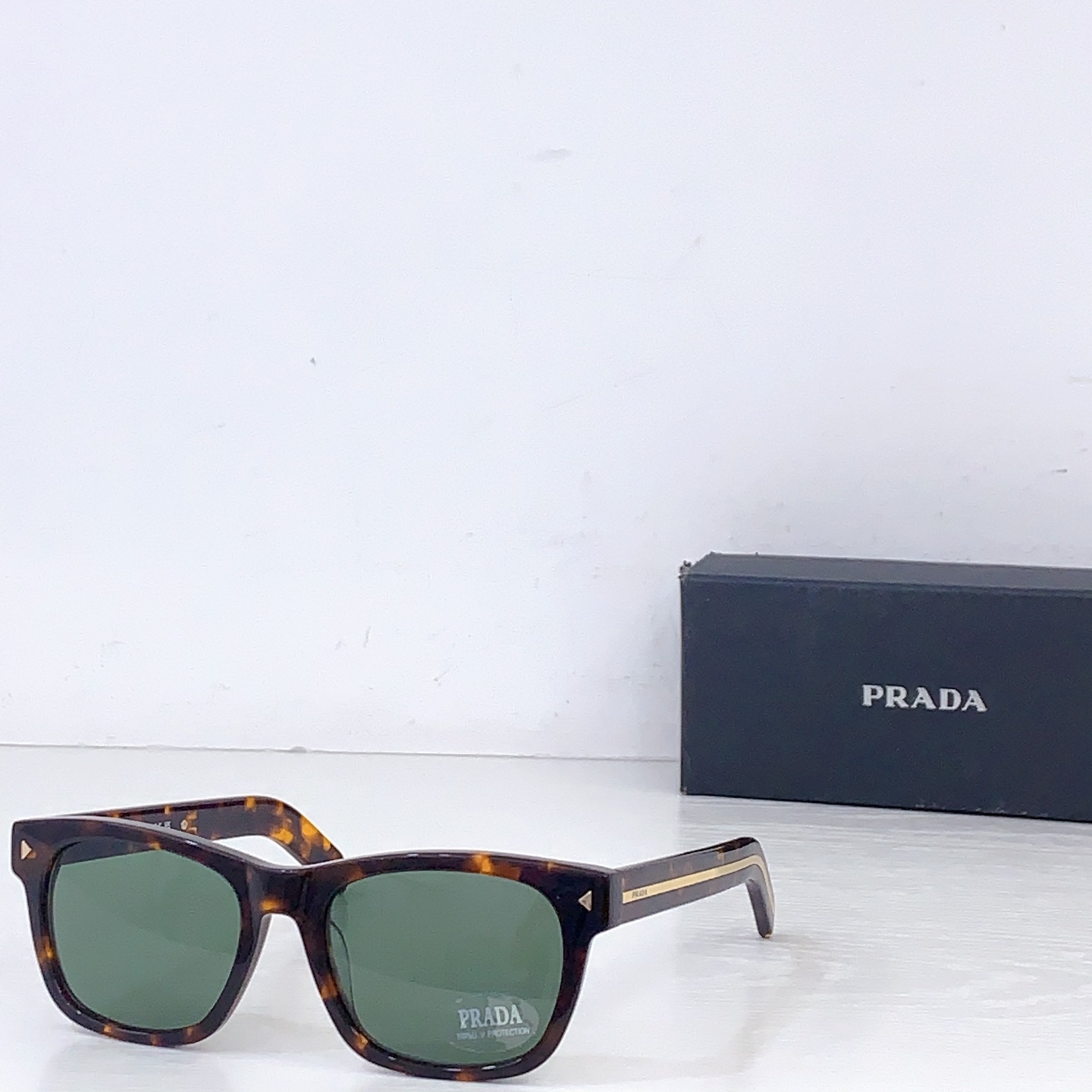 Prada PRAD*