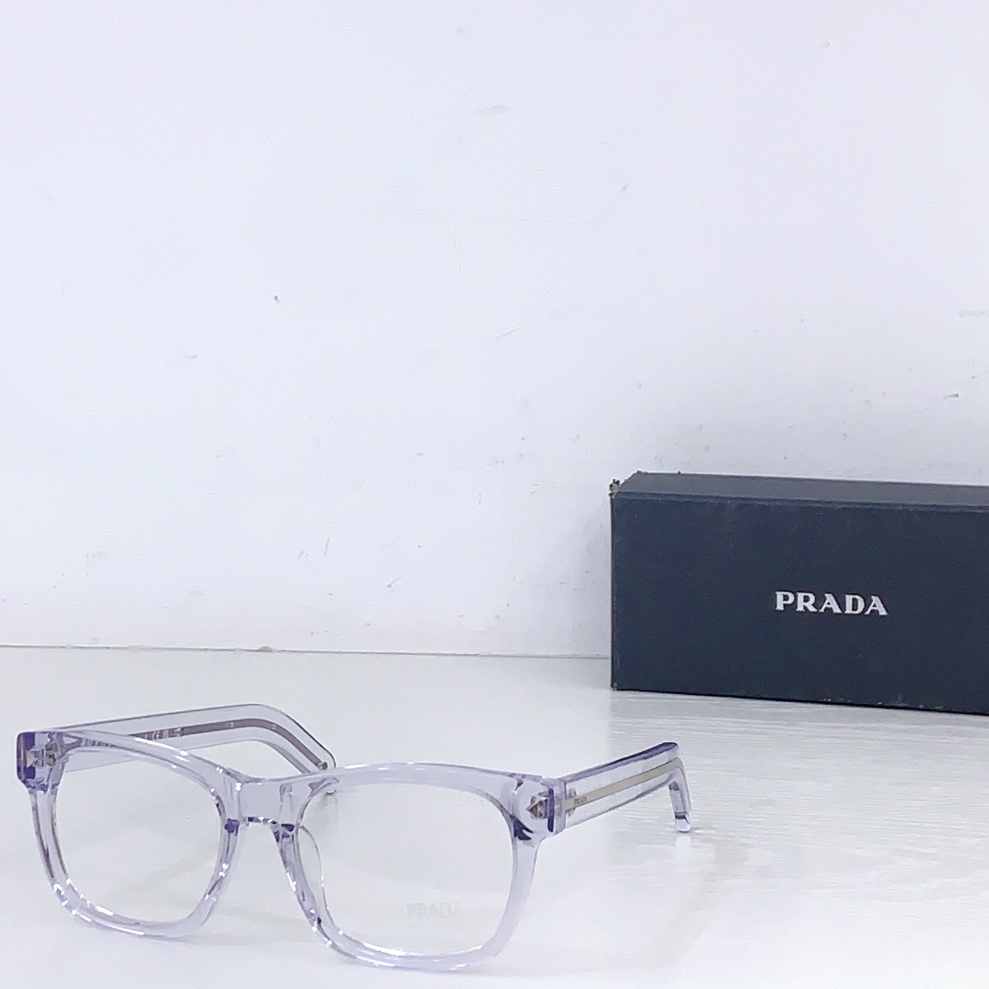 Prada PRAD*
