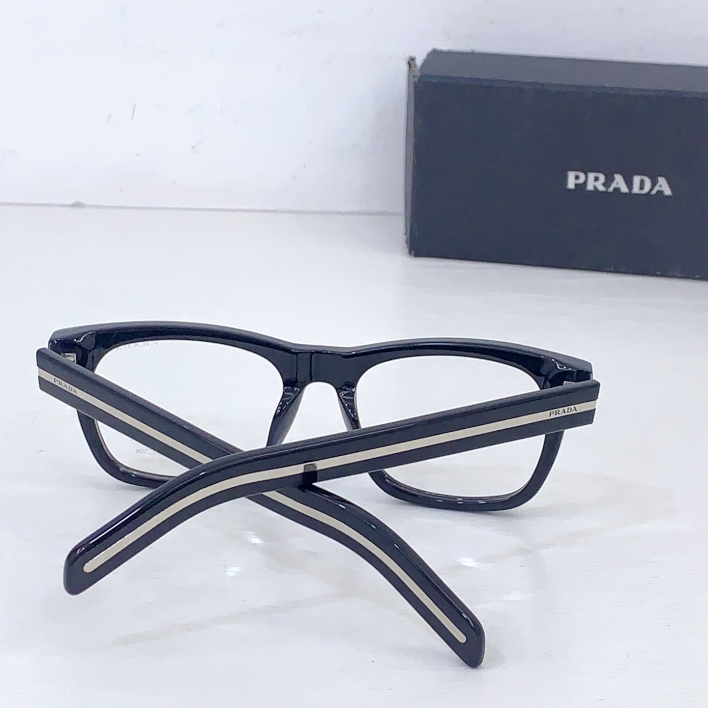 Prada PRAD*