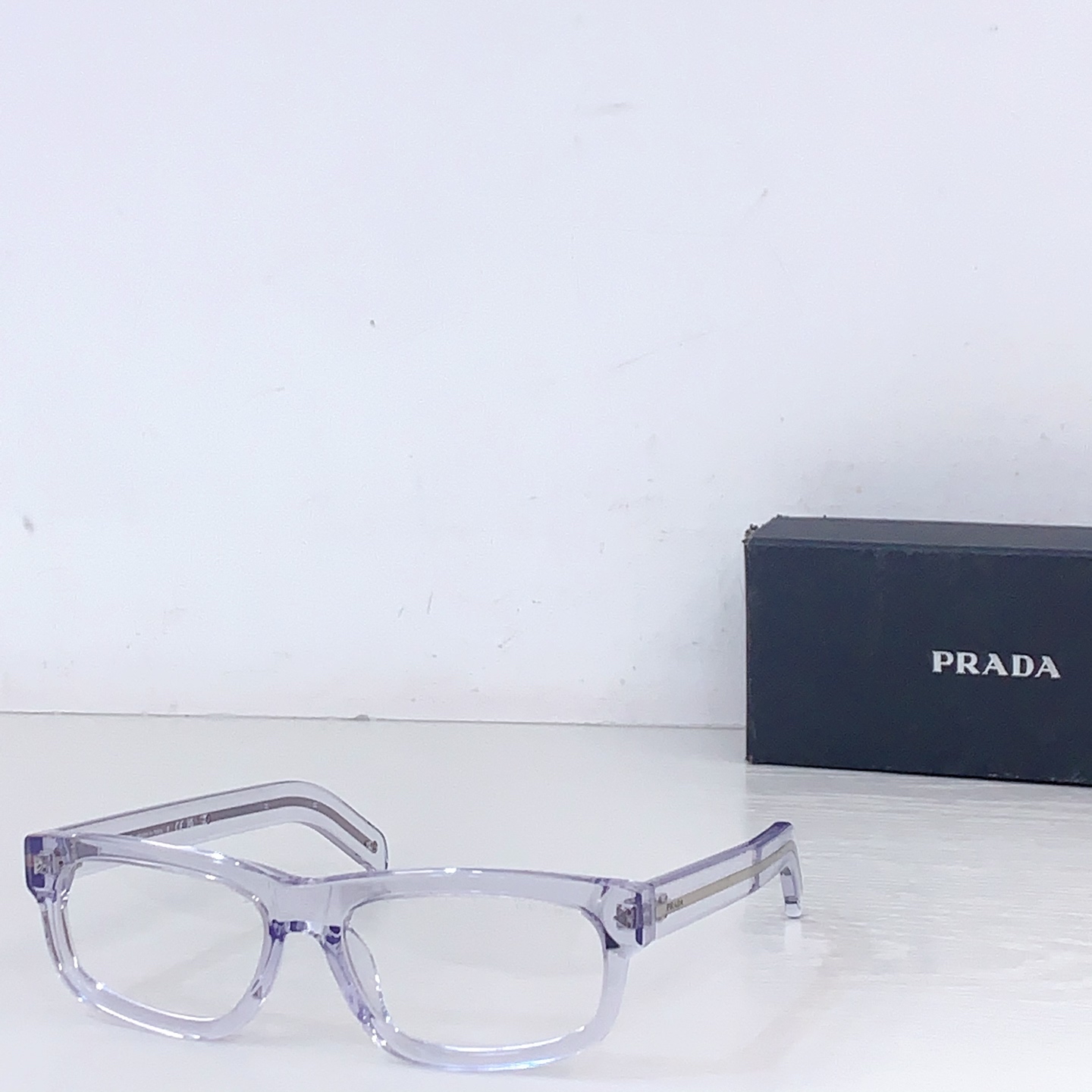 Prada PRAD*